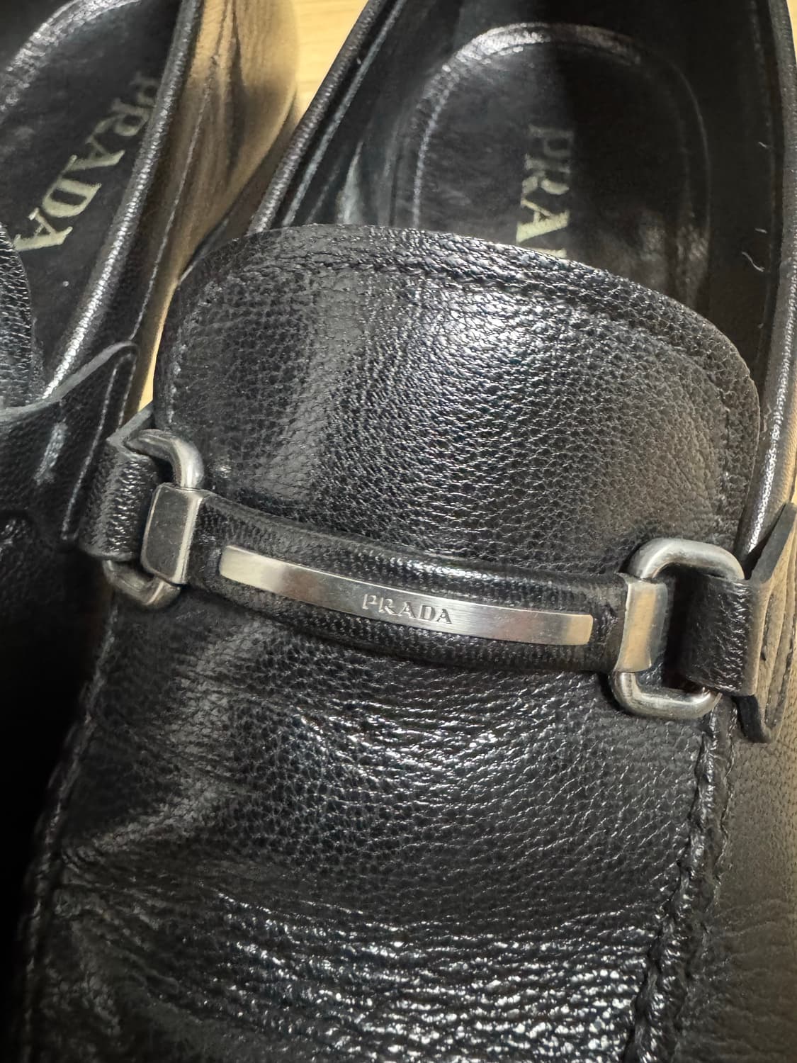 프라다 버클로퍼 상품이미지3