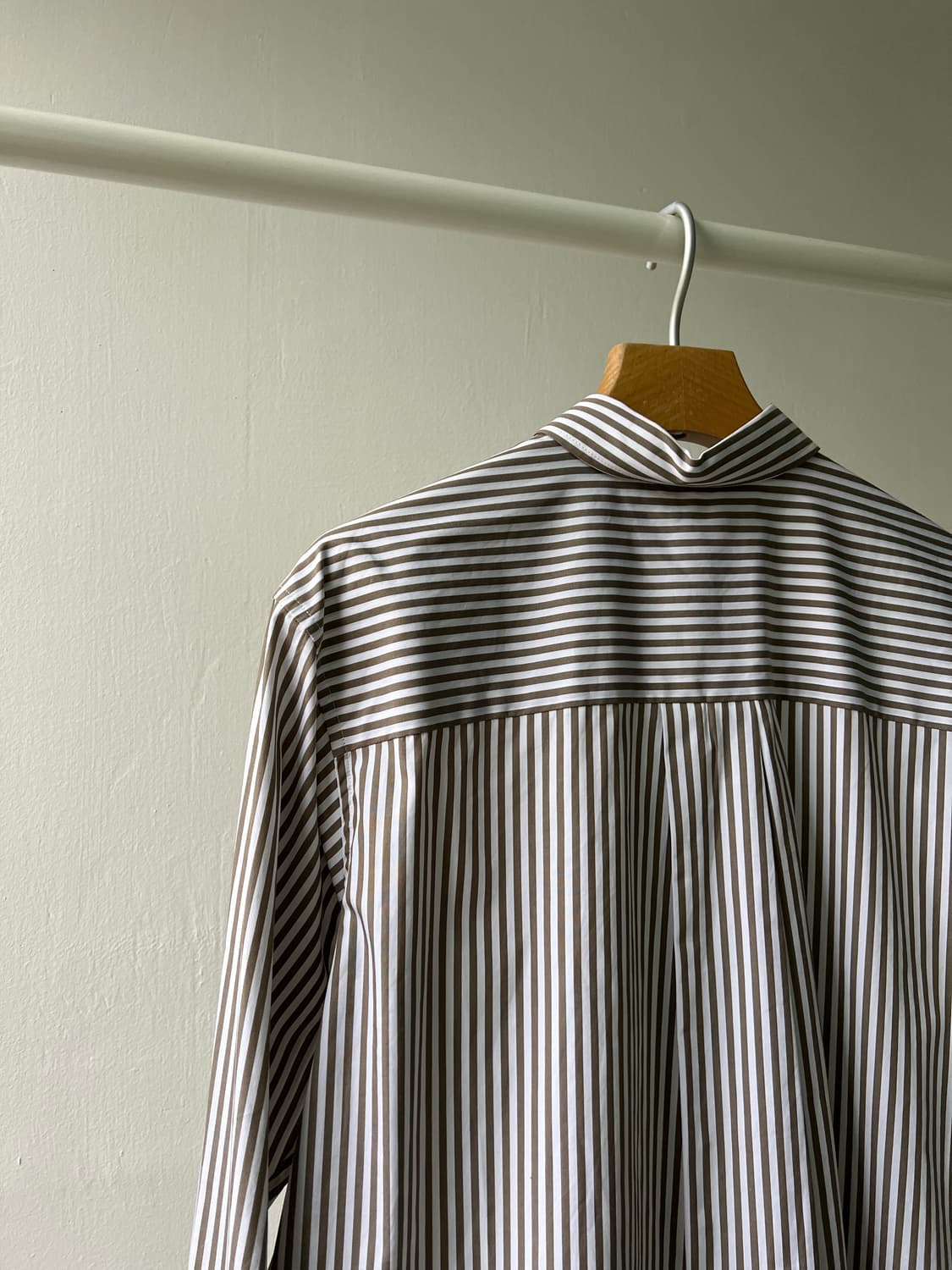 (새상품) toteme 토템 오버핏 셔츠 상품이미지8