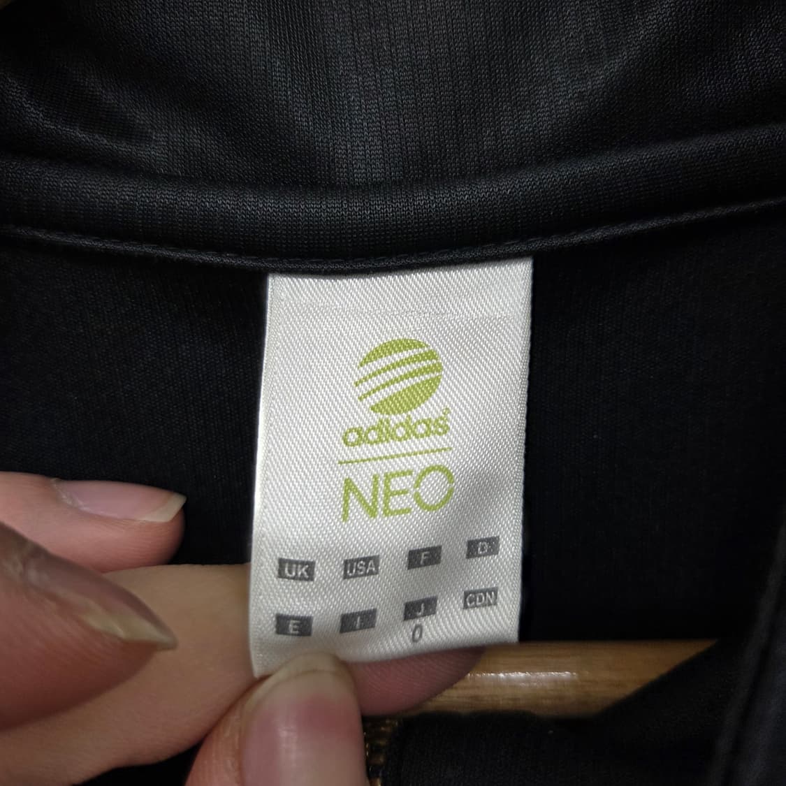 아디다스 네오 블랙 금장 트랙탑 공용 M 상품이미지4