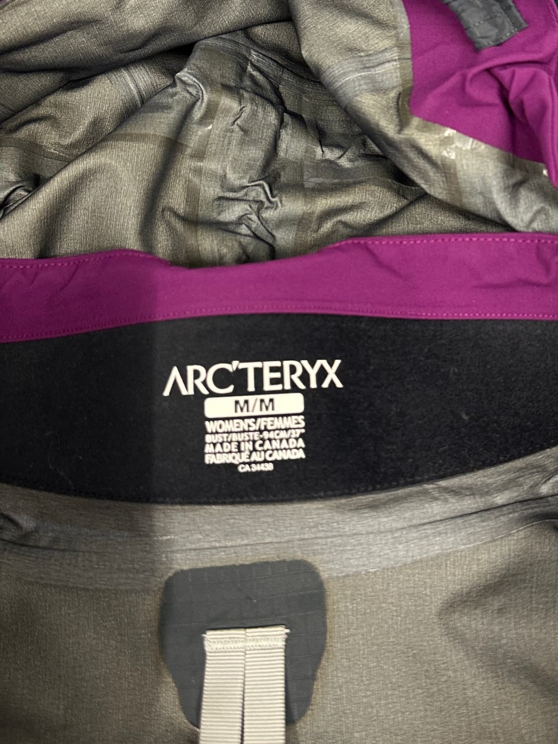 아크테릭스 고어텍스 베타 퍼플 바람막이 m(95-100) 상품이미지5