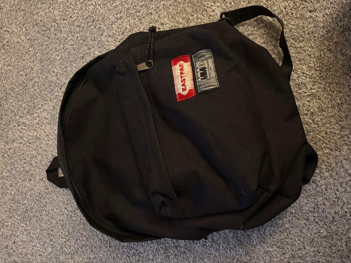 마르지엘라x이스트팩 리버서블 인사이드아웃 백팩 상품이미지4