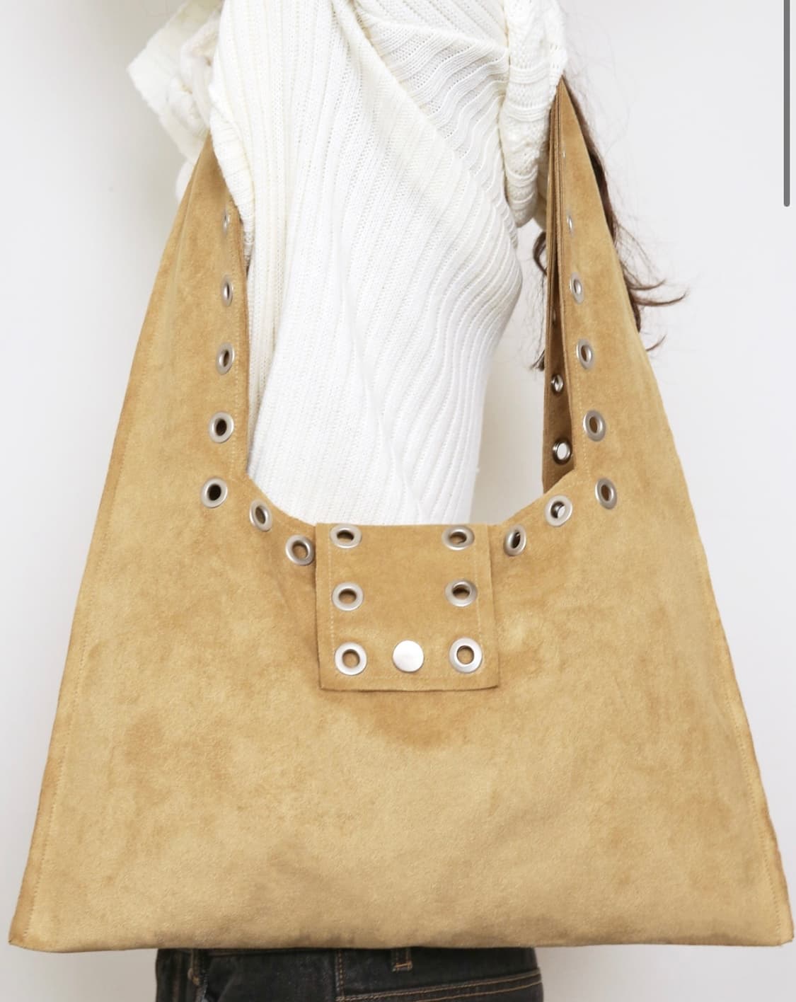 폴리수엠 아일렛 스웨이드 숄더백 상품이미지2