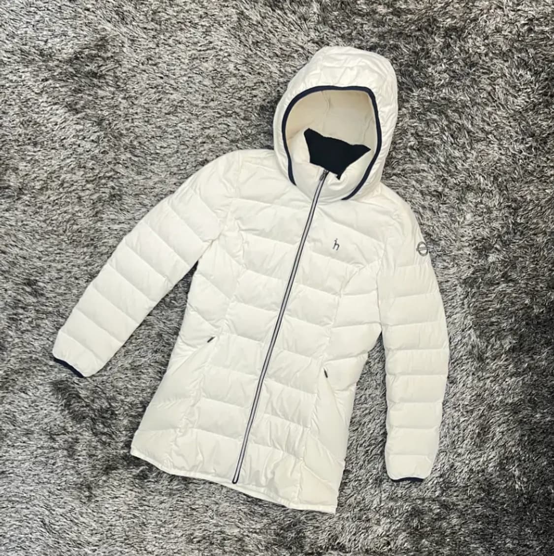 헤지스 골프 여성 구스다운 패딩 (85) 상품이미지1