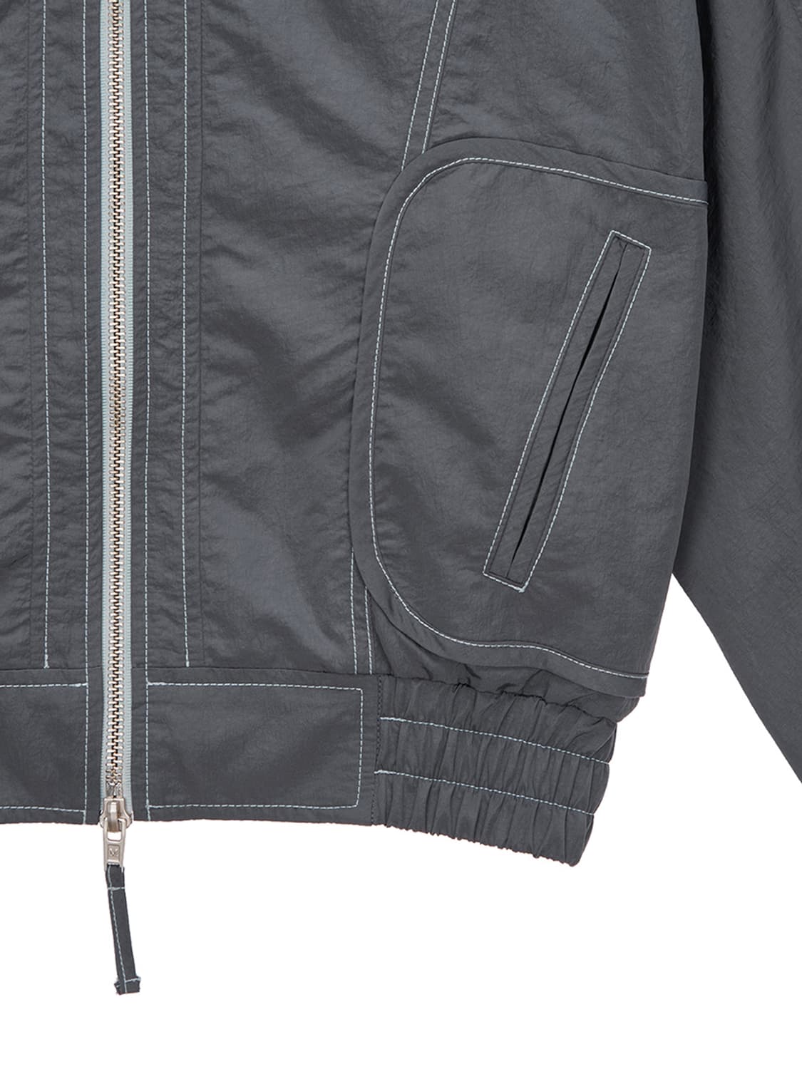 마뗑킴 CURVY CROP BOMBER JUMPER IN CHARCOAL 상품이미지5