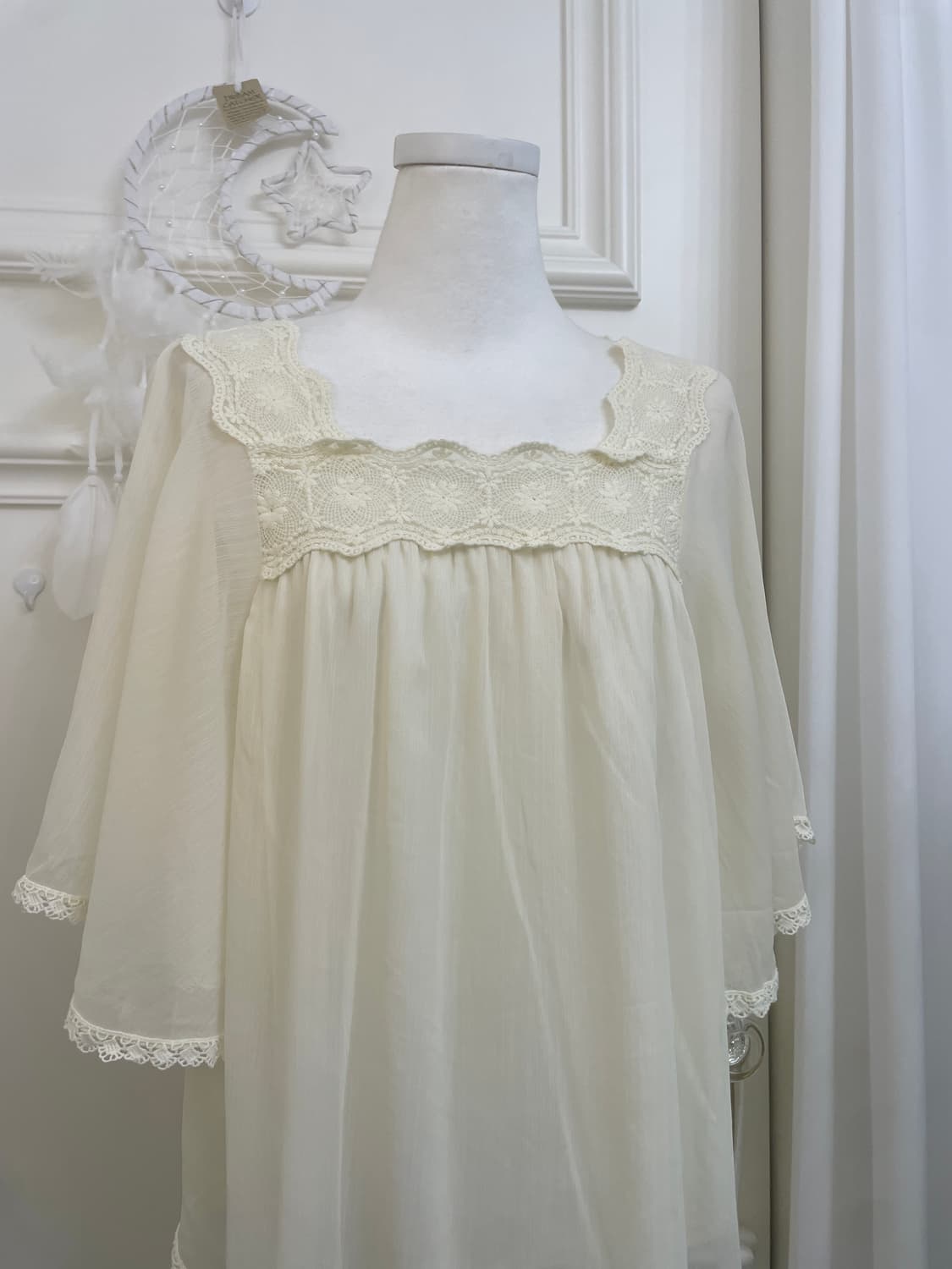 butter lace point cape blouse(size-F) 상품이미지5