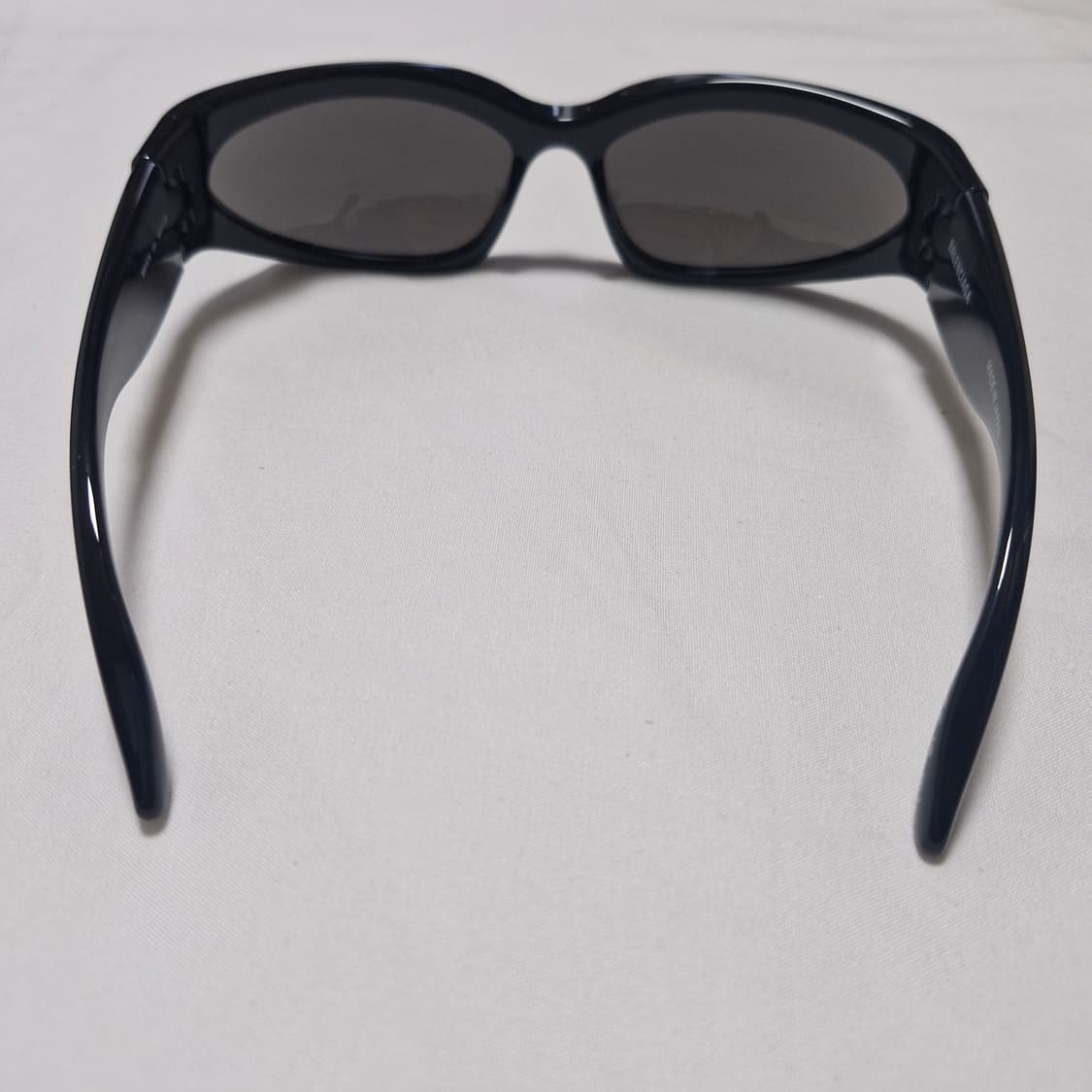 발렌시아가 스위프트 오발 선글라스 블랙 상품이미지8