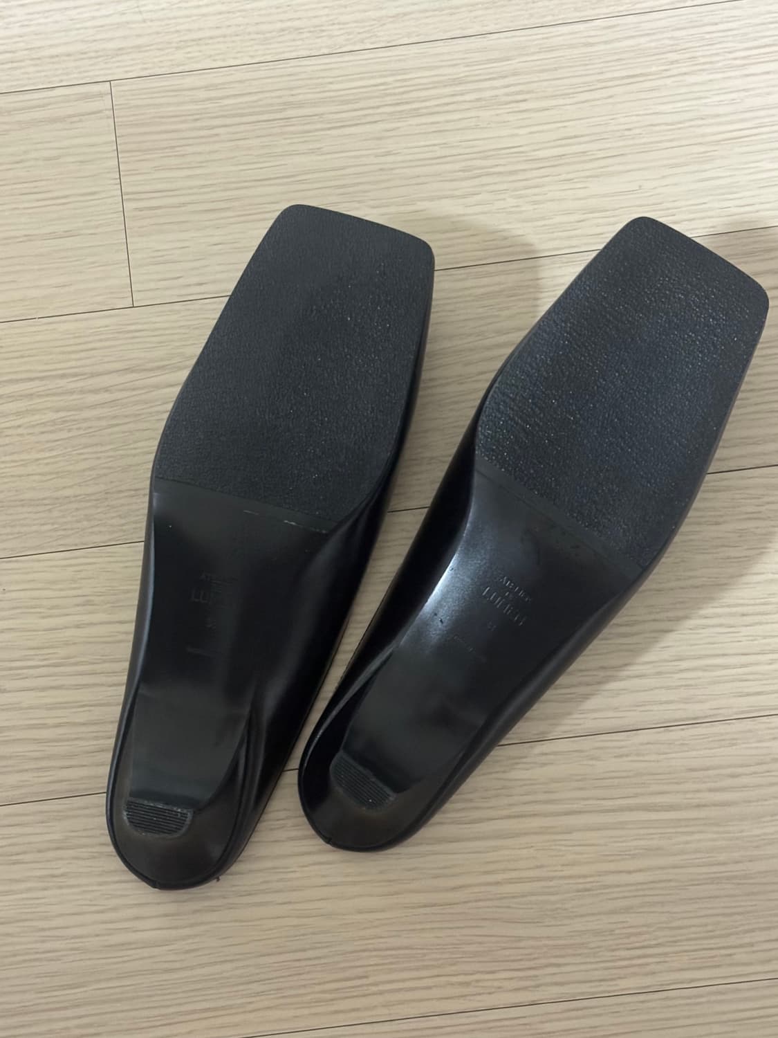 아뜰리에 드 루멘 스퀘어 뮬 3cm 상품이미지2