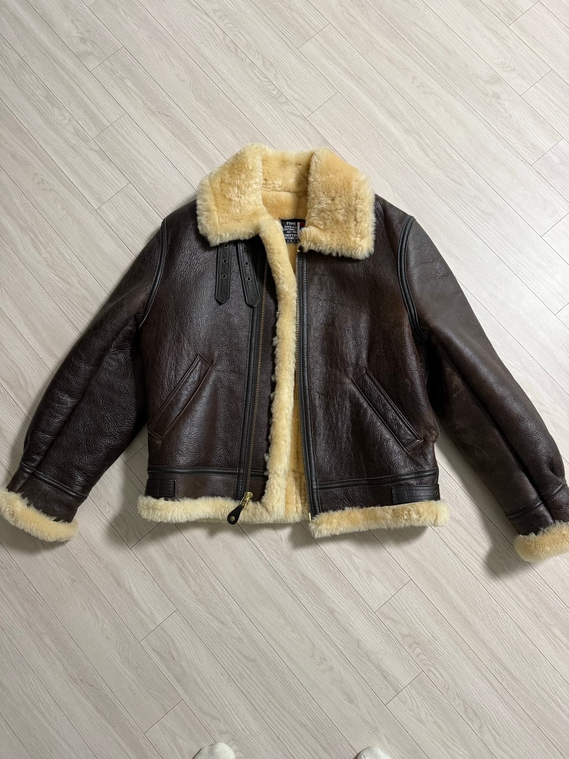 Schott nyc 쇼트 B-3 무스탕 봄버 자켓 상품이미지4