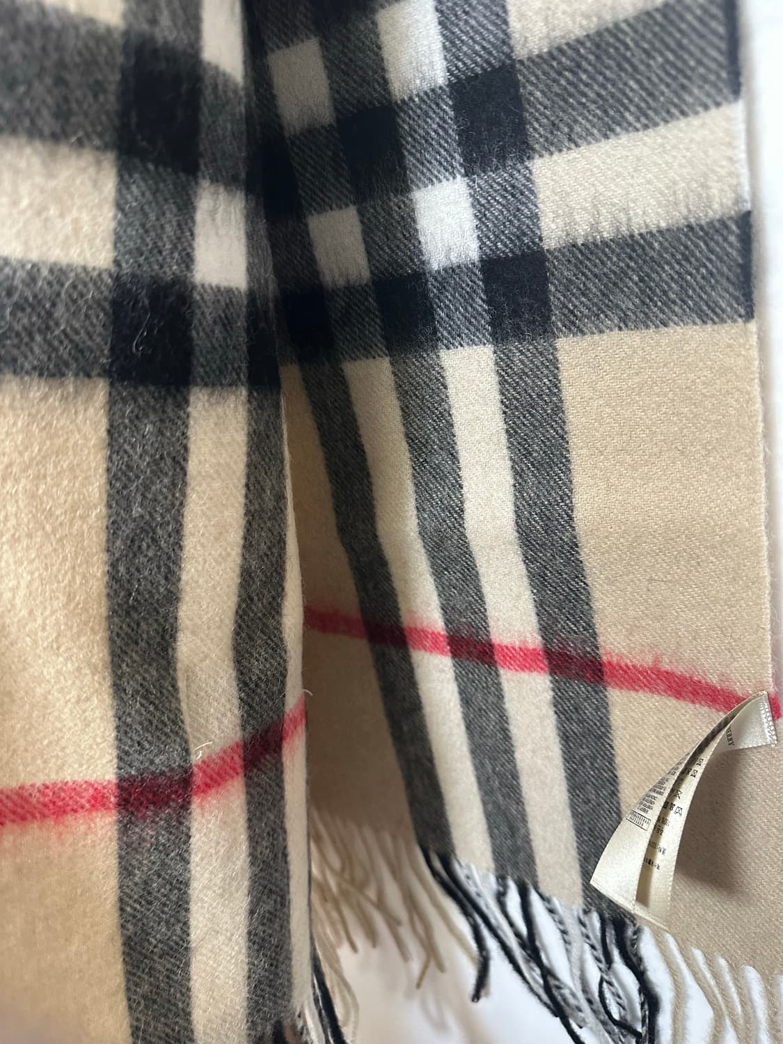 버버리 캐시미어 머플러 연베이지 남여공용 상품이미지5