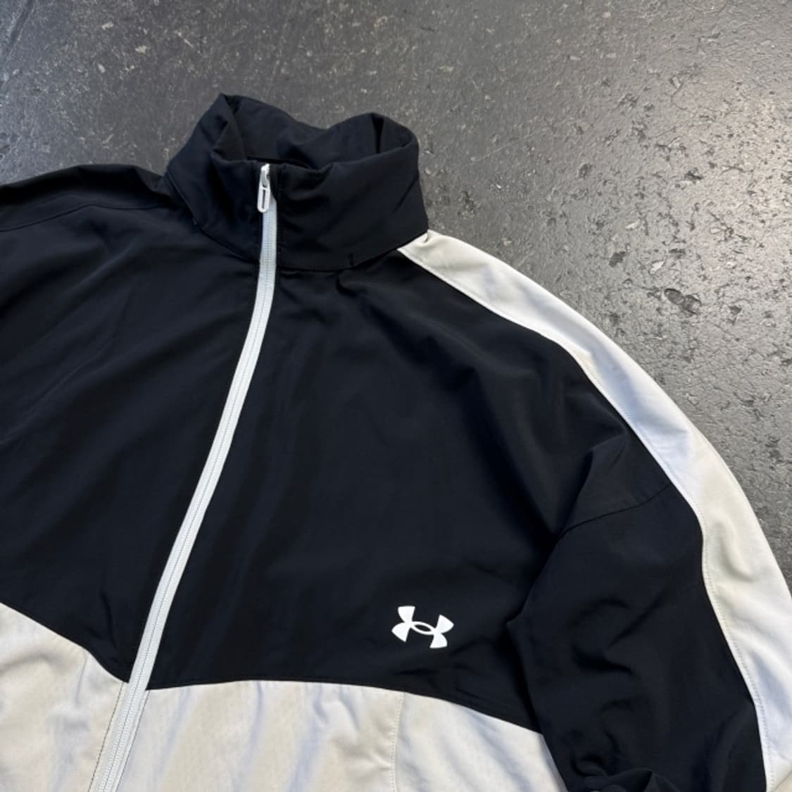 100 언더아머 바람막이  상품이미지2