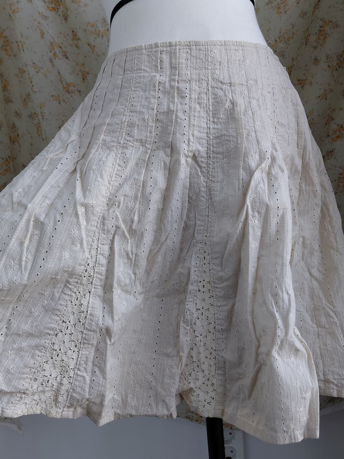 [빈티지] 아이보리 아일렛 플레어 스커트 상품이미지3