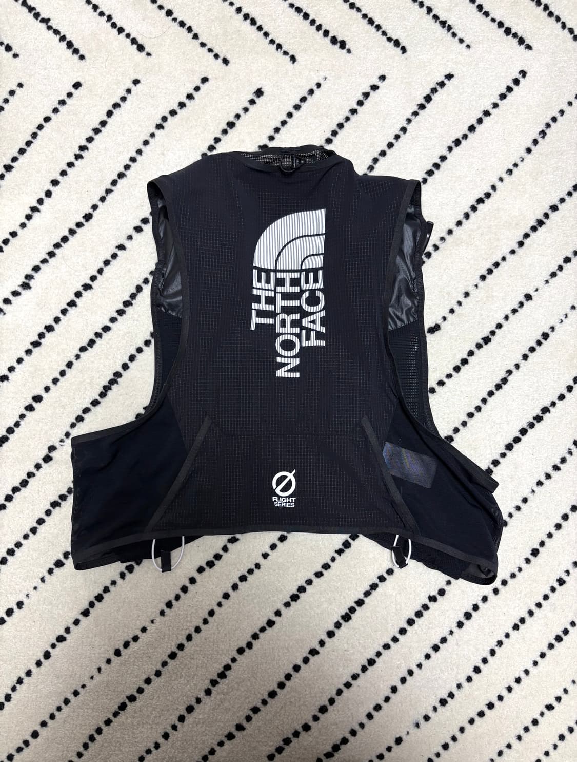 노스페이스 플라이트 레이스 베스트 L 상품이미지3