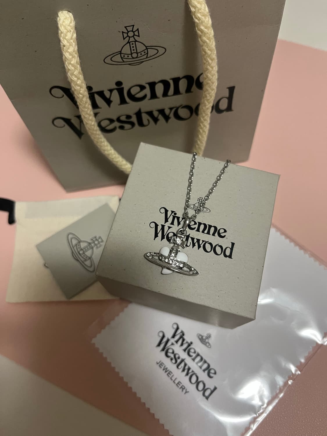 비비안웨스트우드 화이트 디아망떼 목걸이 풀박스 상품이미지2