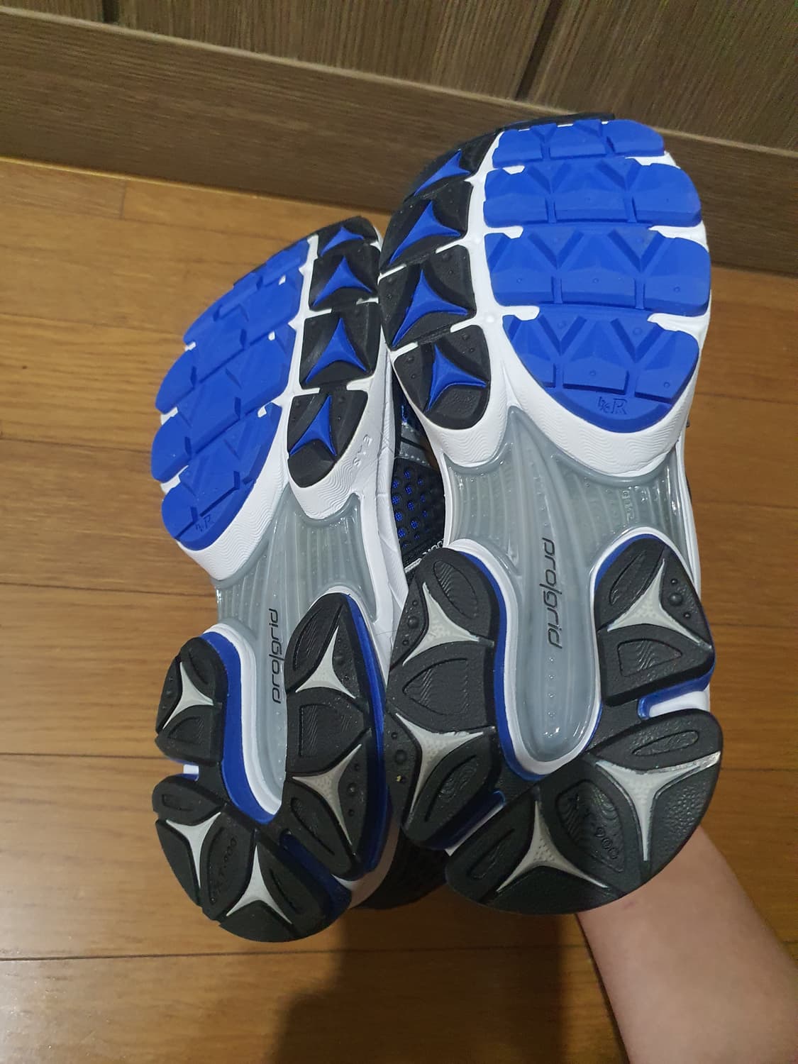 새상품 써코니 프로 265사이즈  상품이미지3