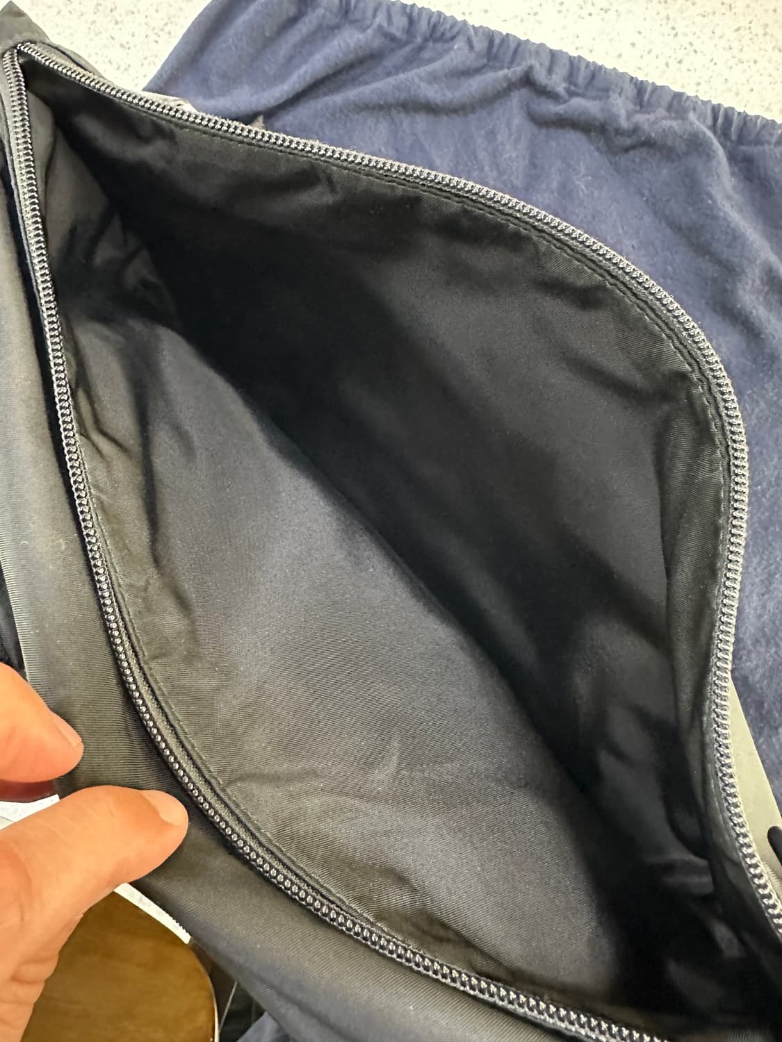 프라다 가방 바이커백 상품이미지8