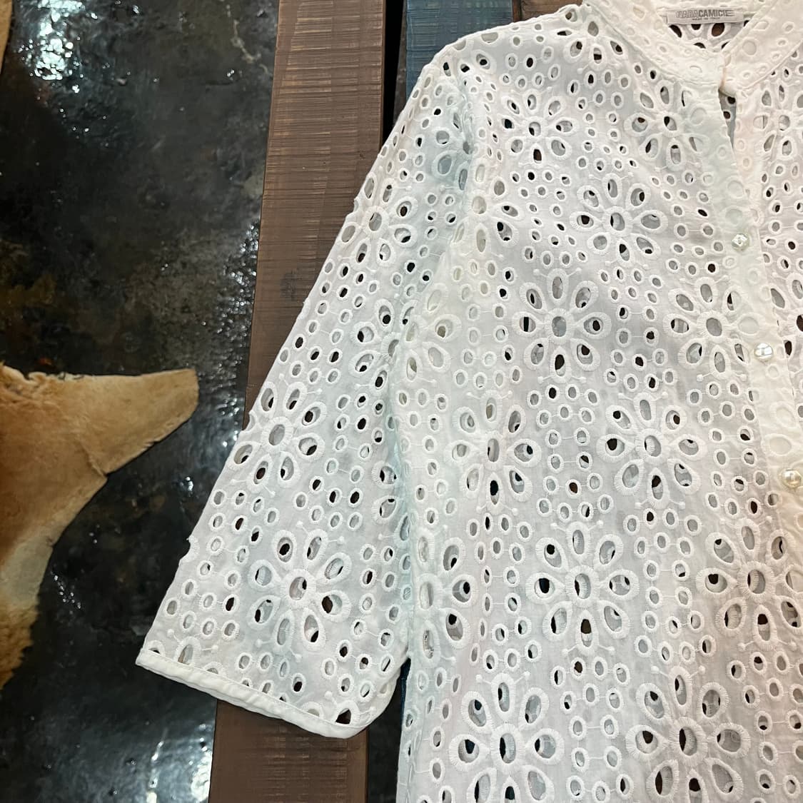 나라카미체 나라까미체 아일릿 자수 롱 셔츠 상품이미지4