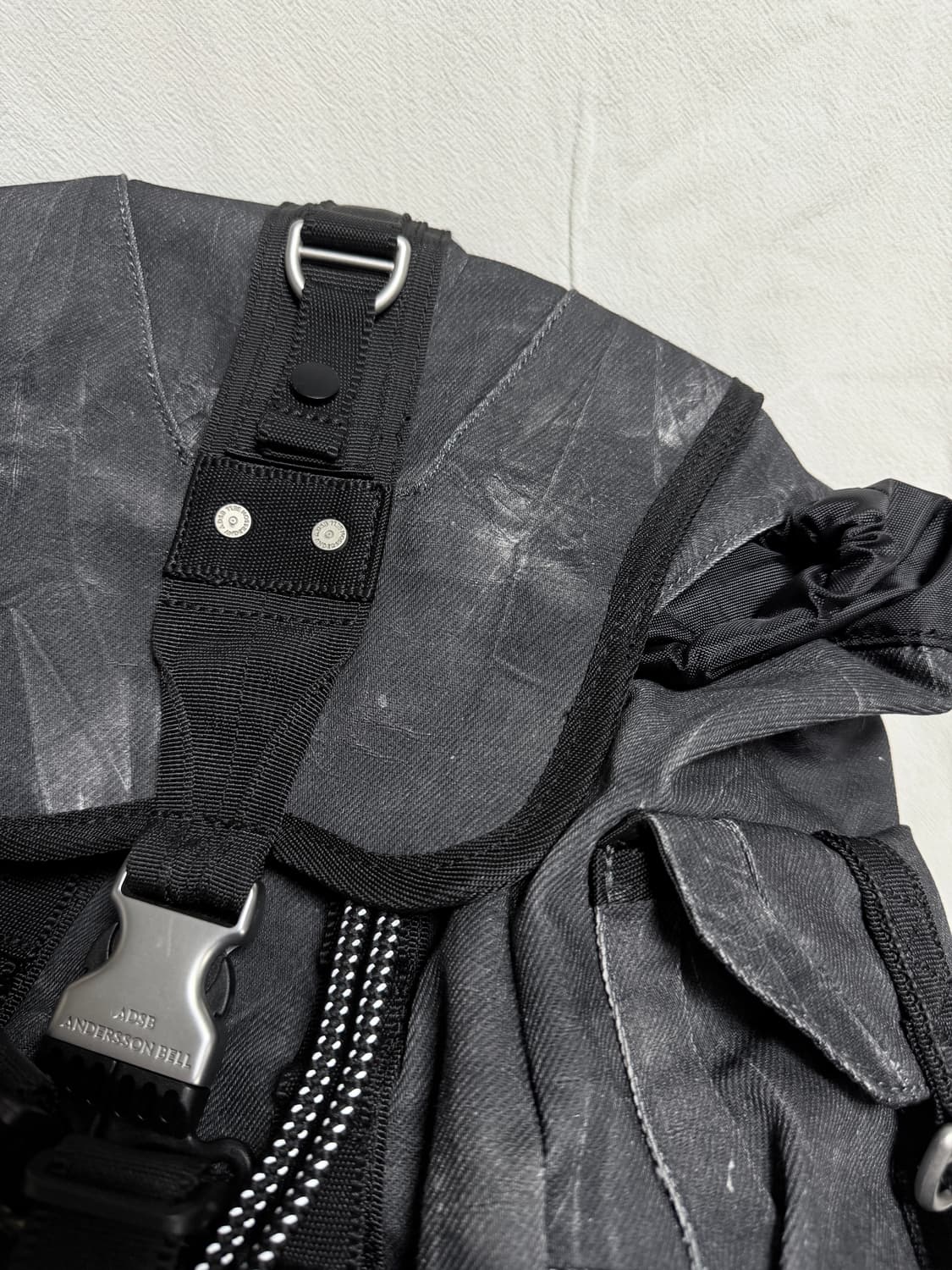 앤더슨벨 베를린 백팩 블랙데님 상품이미지4