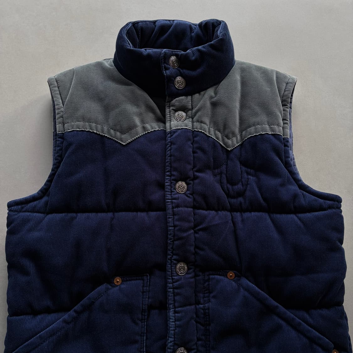 [L]트루릴리젼 코듀로이 패딩 베스트 상품이미지4