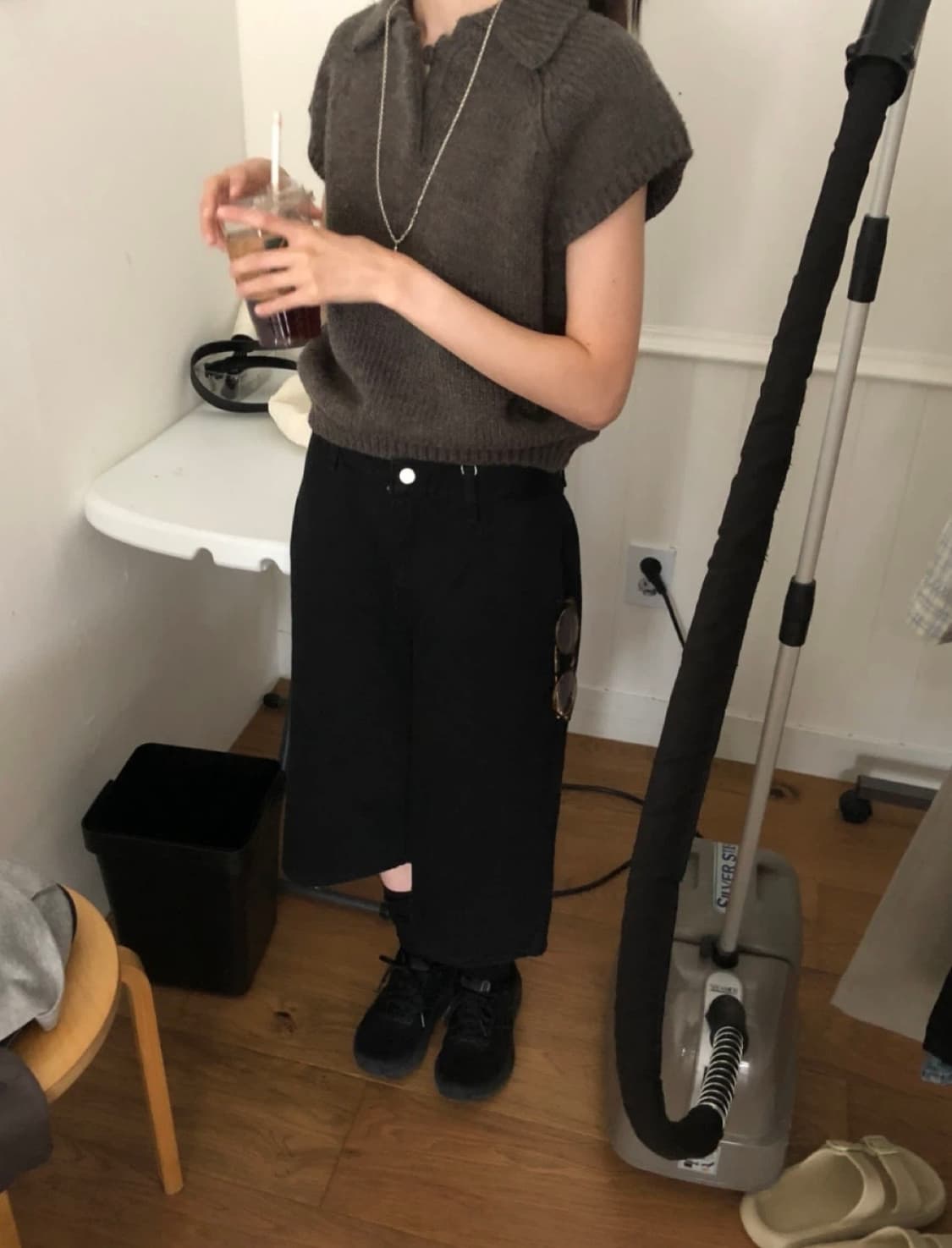 미닝아웃 누아 반팔 카라니트 상품이미지1