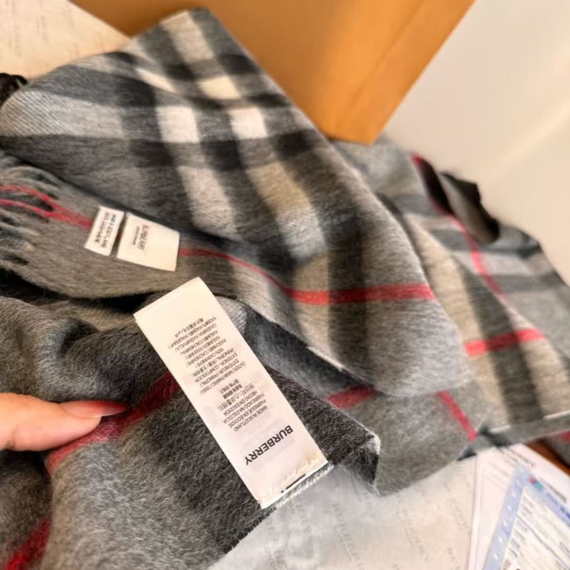 버버리숙녀 리버서블 스카프
 상품이미지4