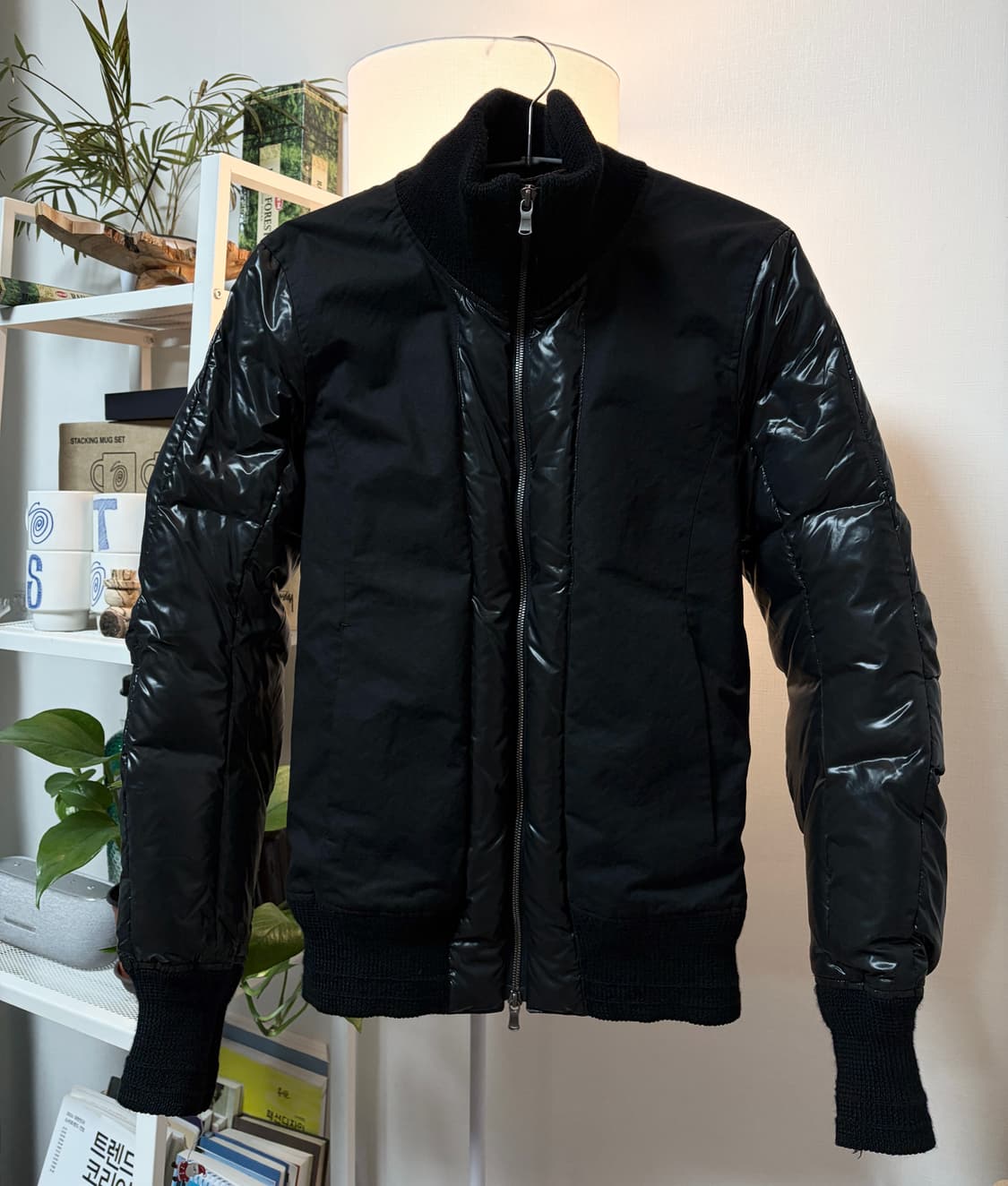 The Viridi Anne 스위칭 다운 봄버 자켓 상품이미지1