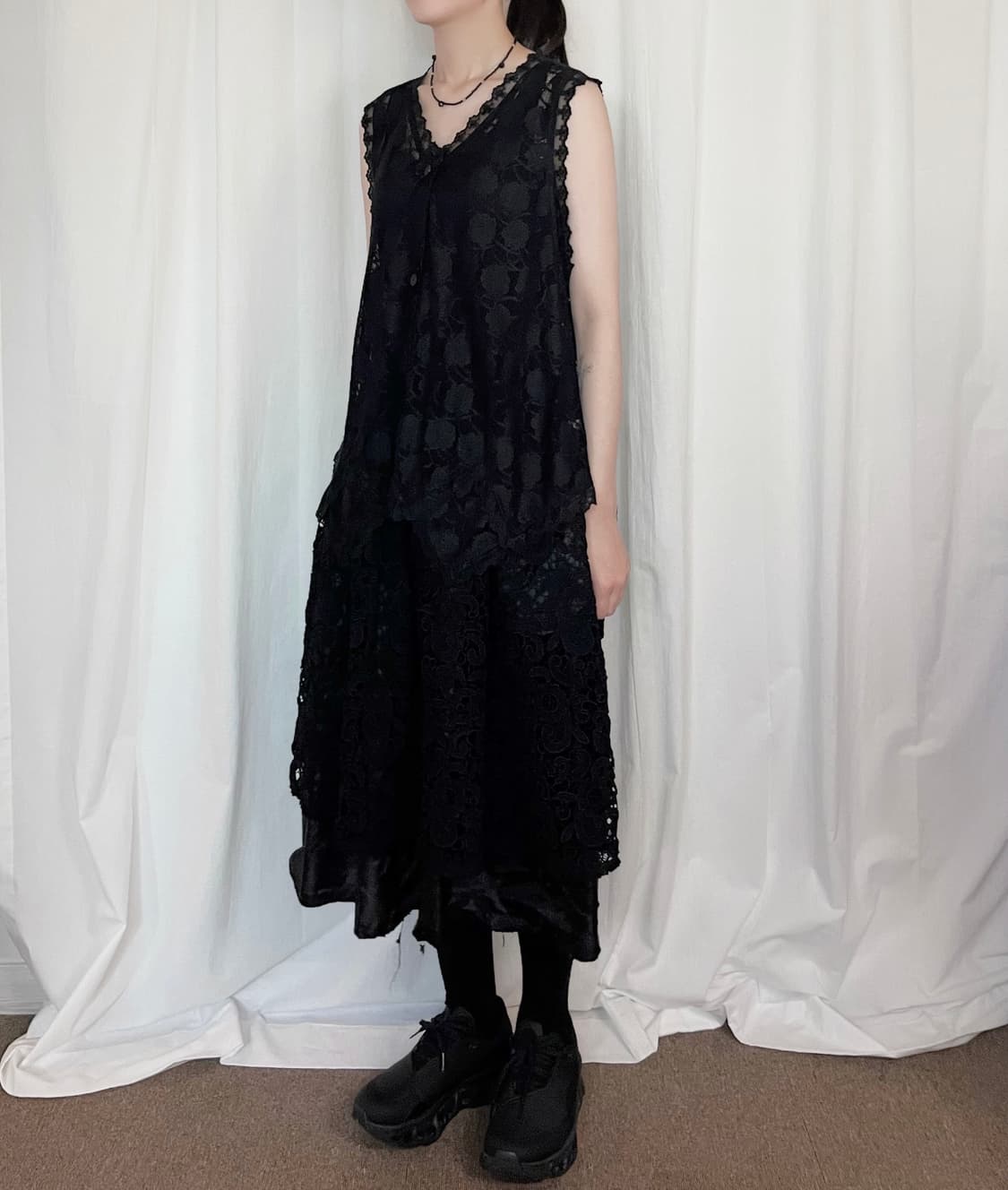 All-over Lace Vest - Black 상품이미지2