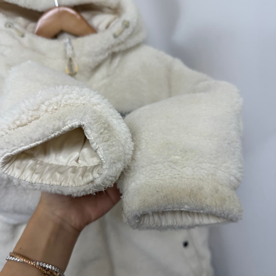 디스커버리 여자 양면 후드 패딩점퍼 95  EOQ 상품이미지4