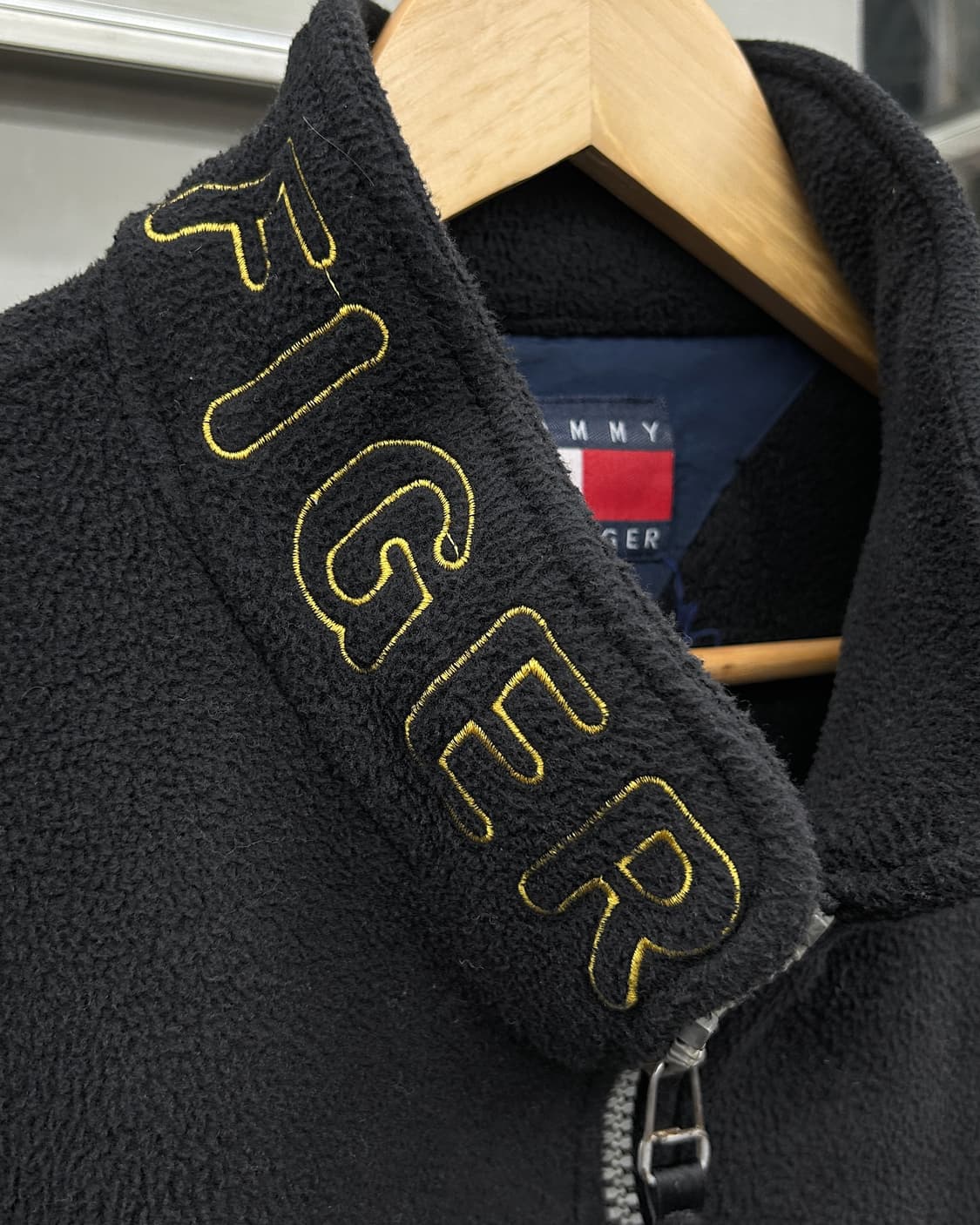 타미힐피거 90s 플래그 로고 플리스 자켓 블랙 상품이미지5