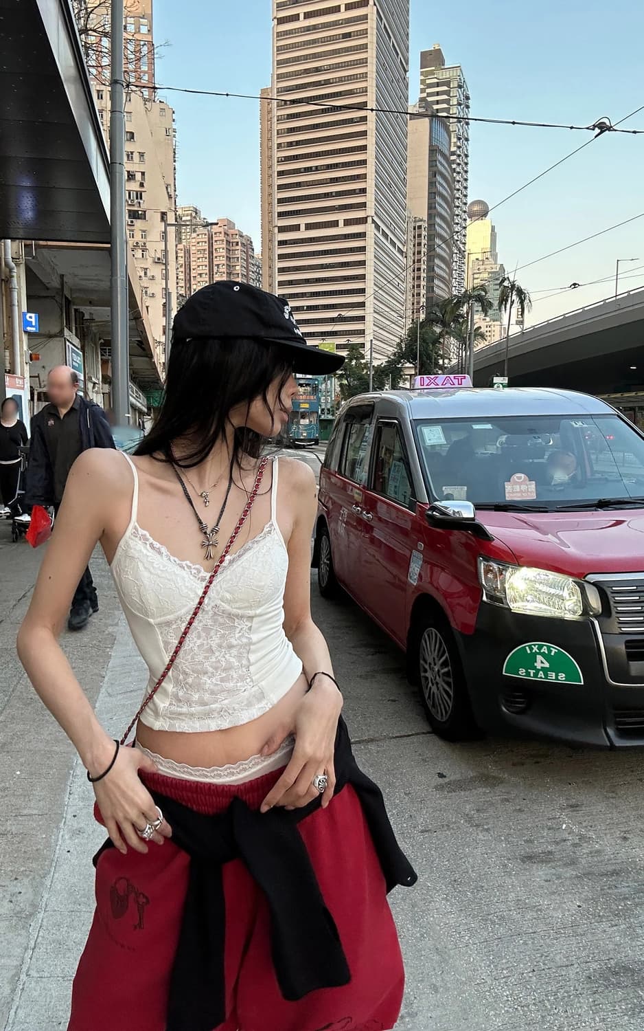 WARDEN EDGE Lace Panel Fitted Cami Top 상품이미지1
