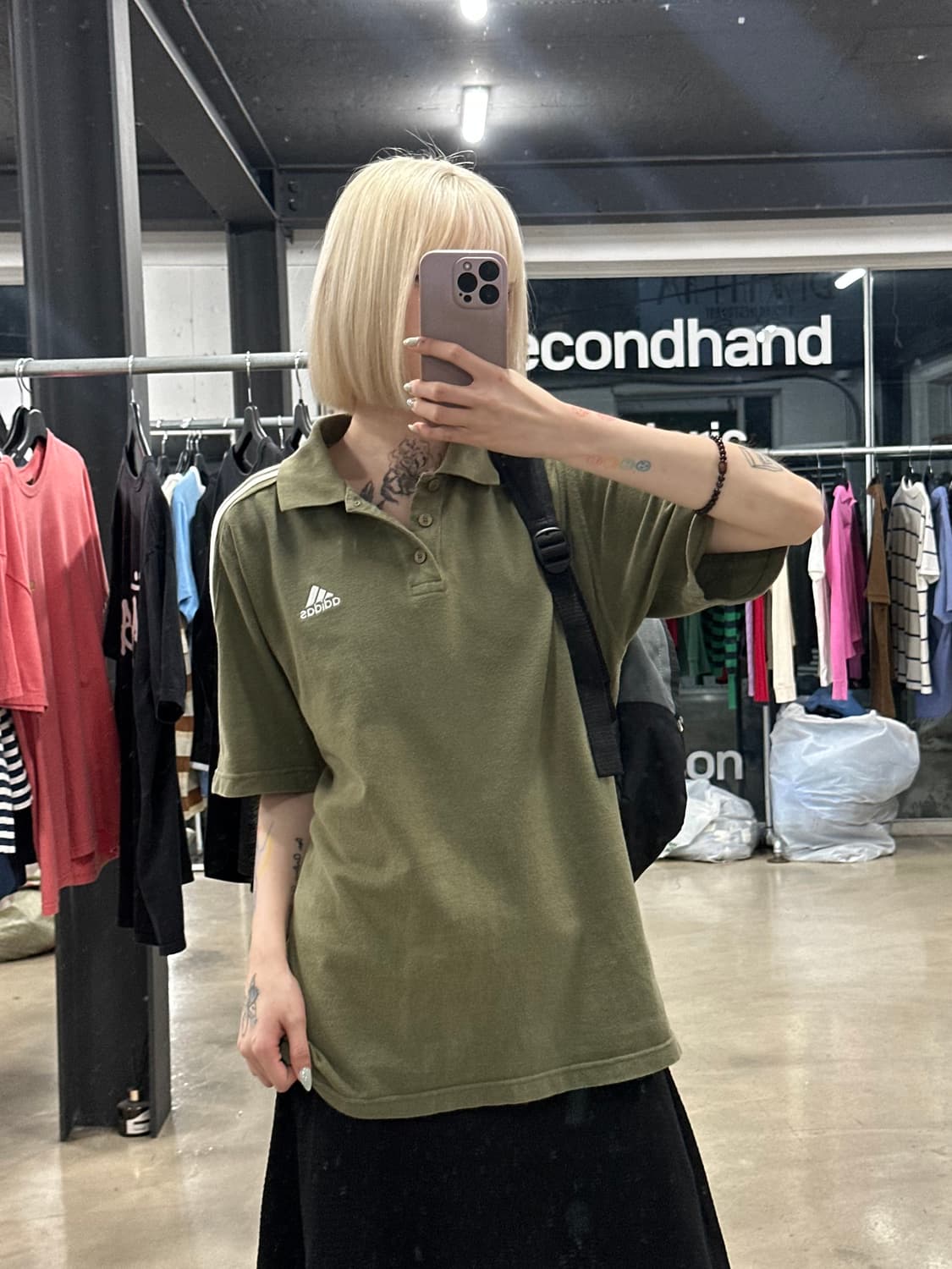 아디다스 삼각로고 카키 카라 반팔 티셔츠 상품이미지1