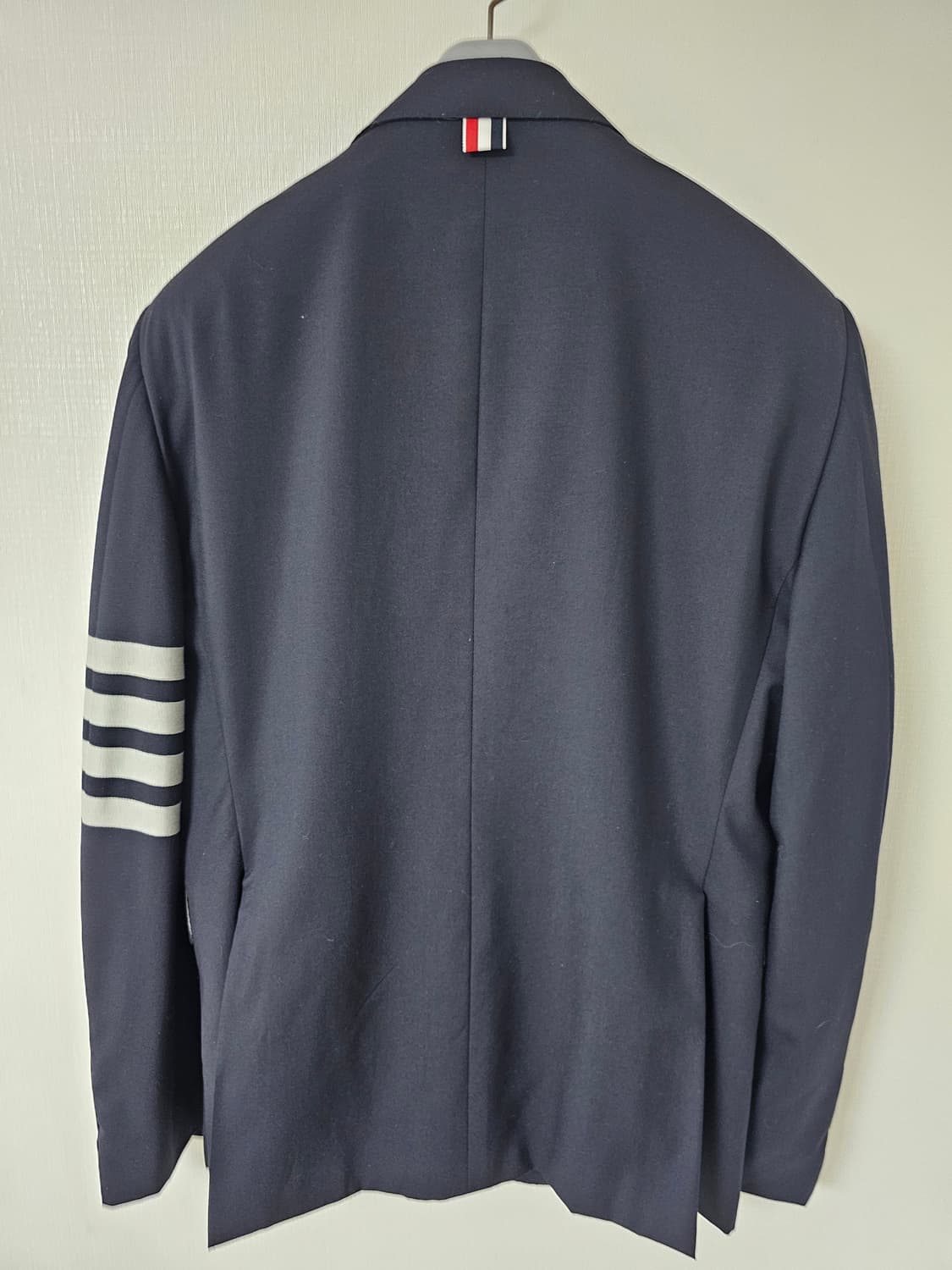 톰브라운 24fw 플레인위브 금장 울 자켓(2/정품/S급) 상품이미지5