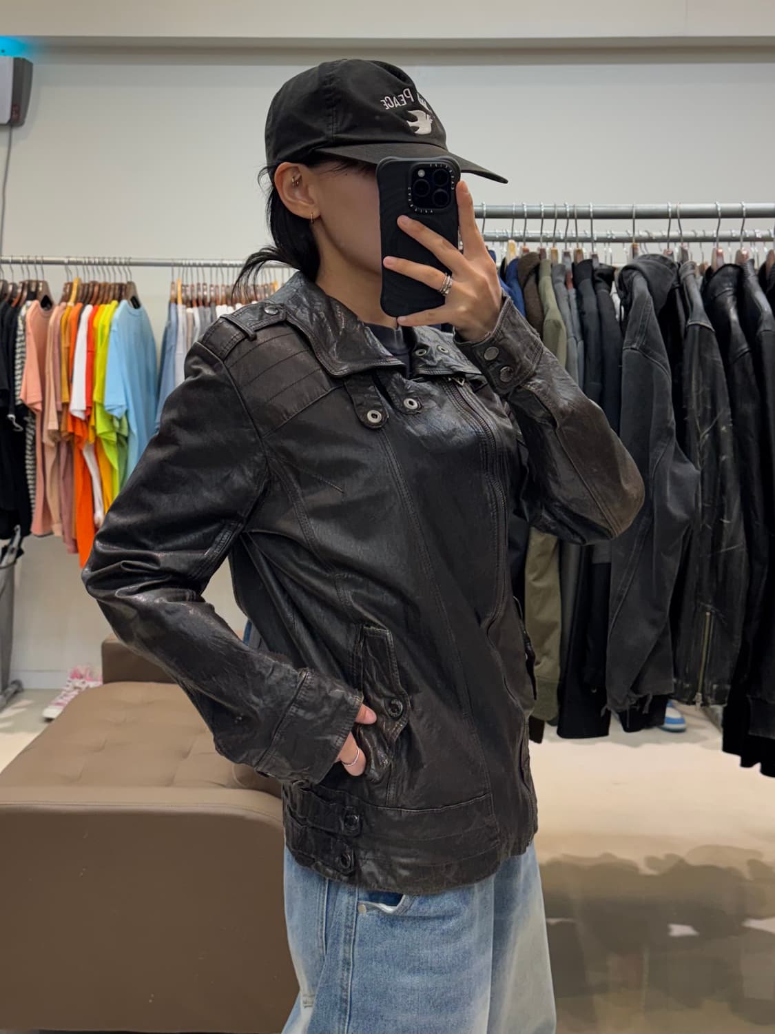 게스 하이넥 램스킨 라이더 자켓 상품이미지6