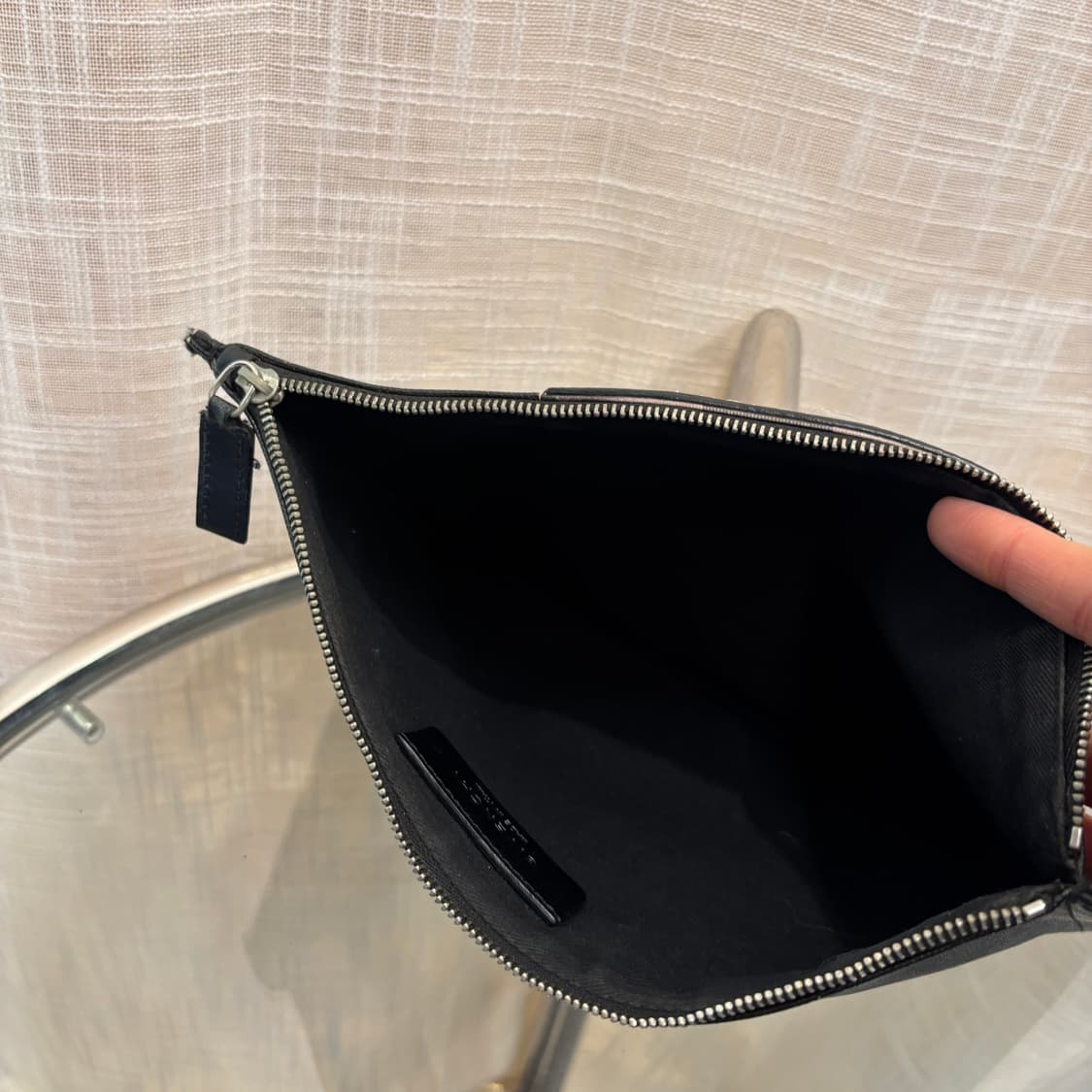 정품 지방시 마리아 클러치백     상품이미지8