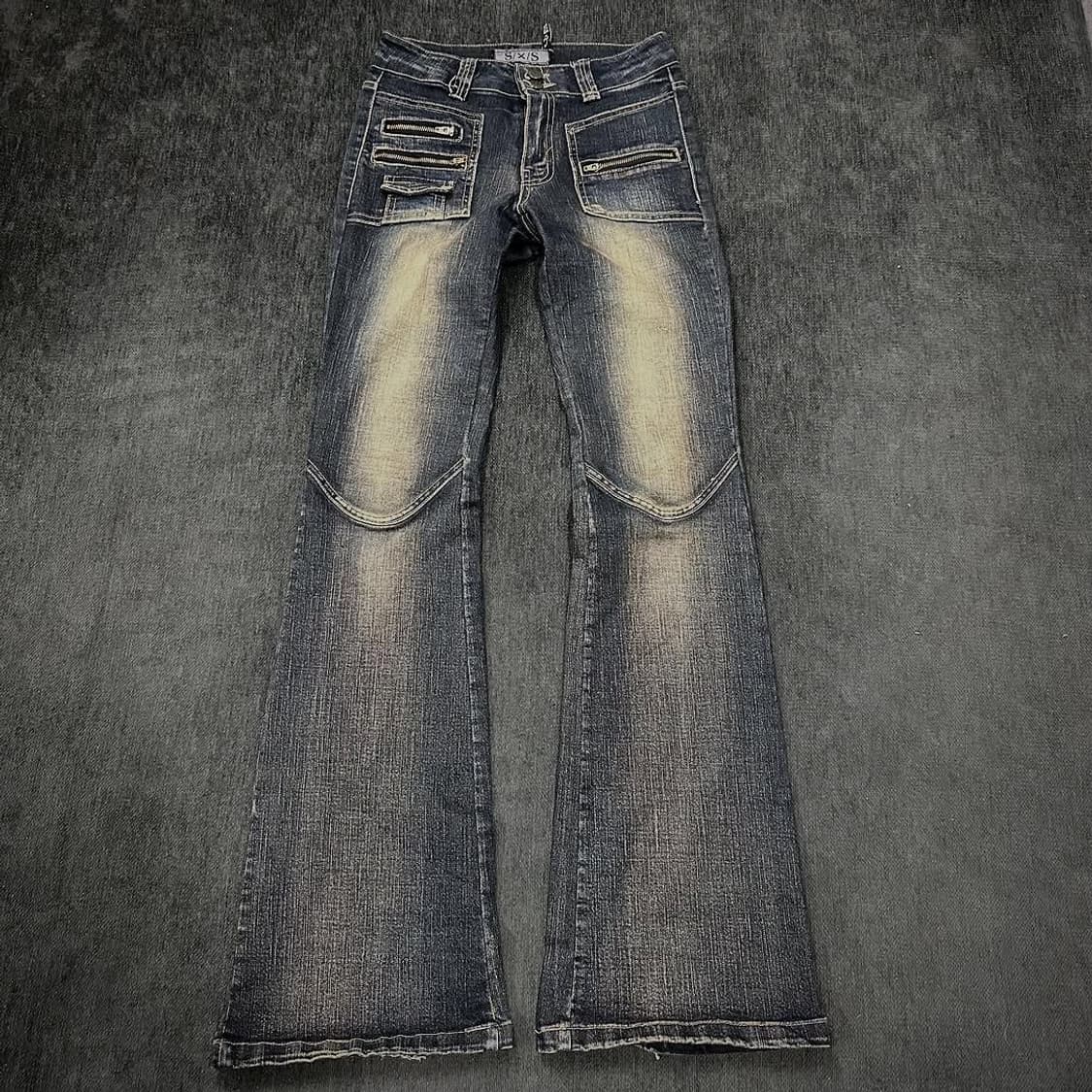 multi zip washing bootscut jeans 상품이미지1
