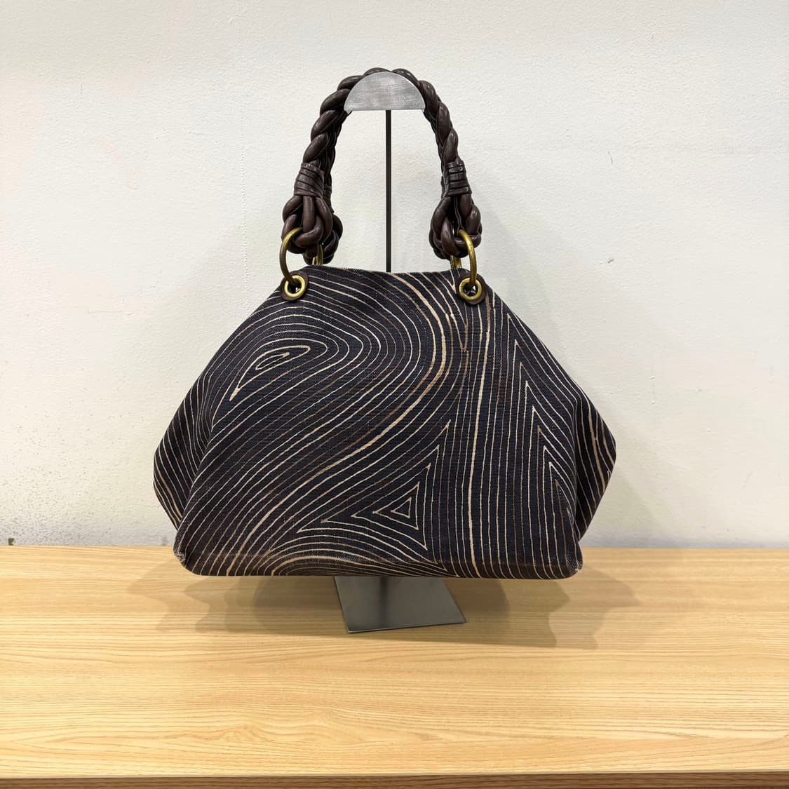 보테가 베네타 토트백 에스닉 패턴 트위스트 꼬임 핸들 디테일 브라운 상품이미지2