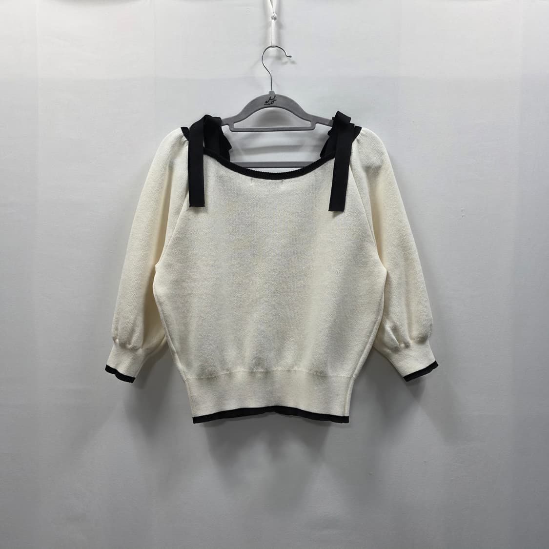 0795 [jj jigott]배색 리본 하트 버튼 풀 오버 니트55-66 상품이미지2