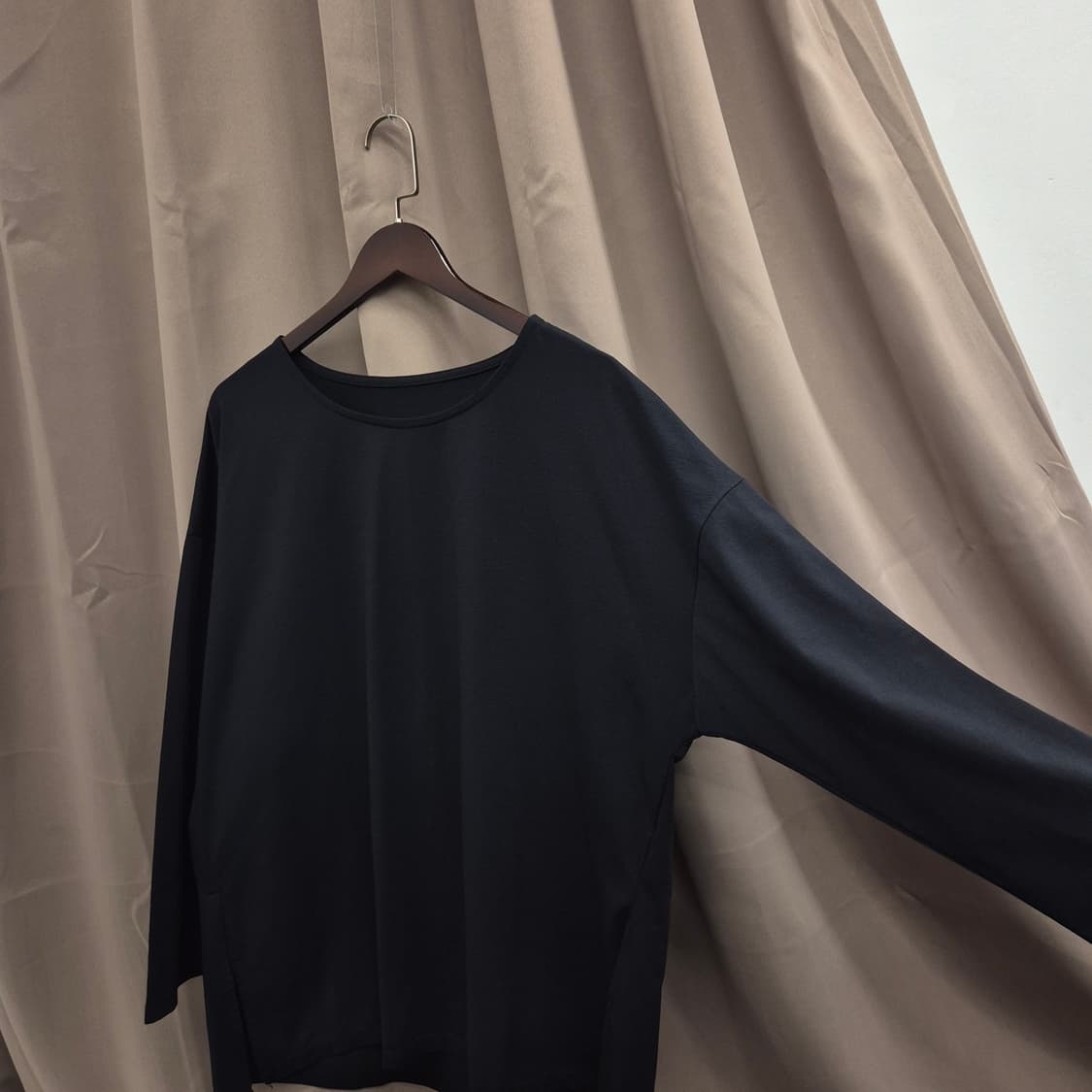 안다르 기능성 오버핏 롱슬리브 티셔츠 6 상품이미지2