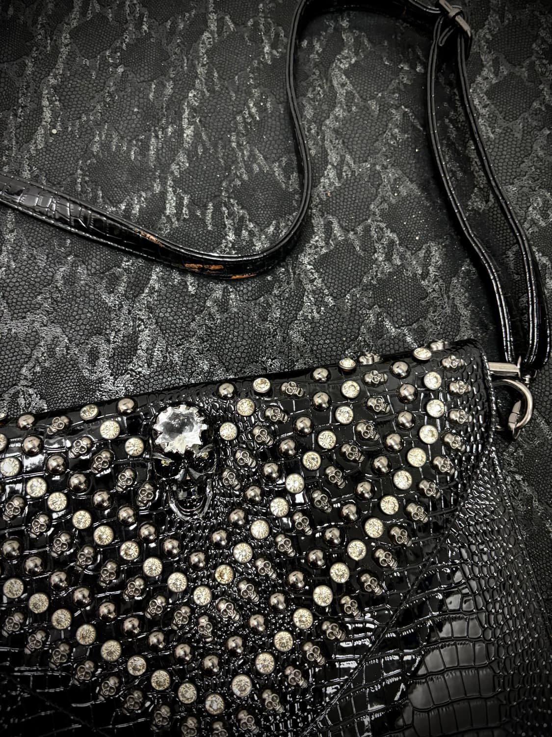“Vintage”Skull Studded Bag 상품이미지5