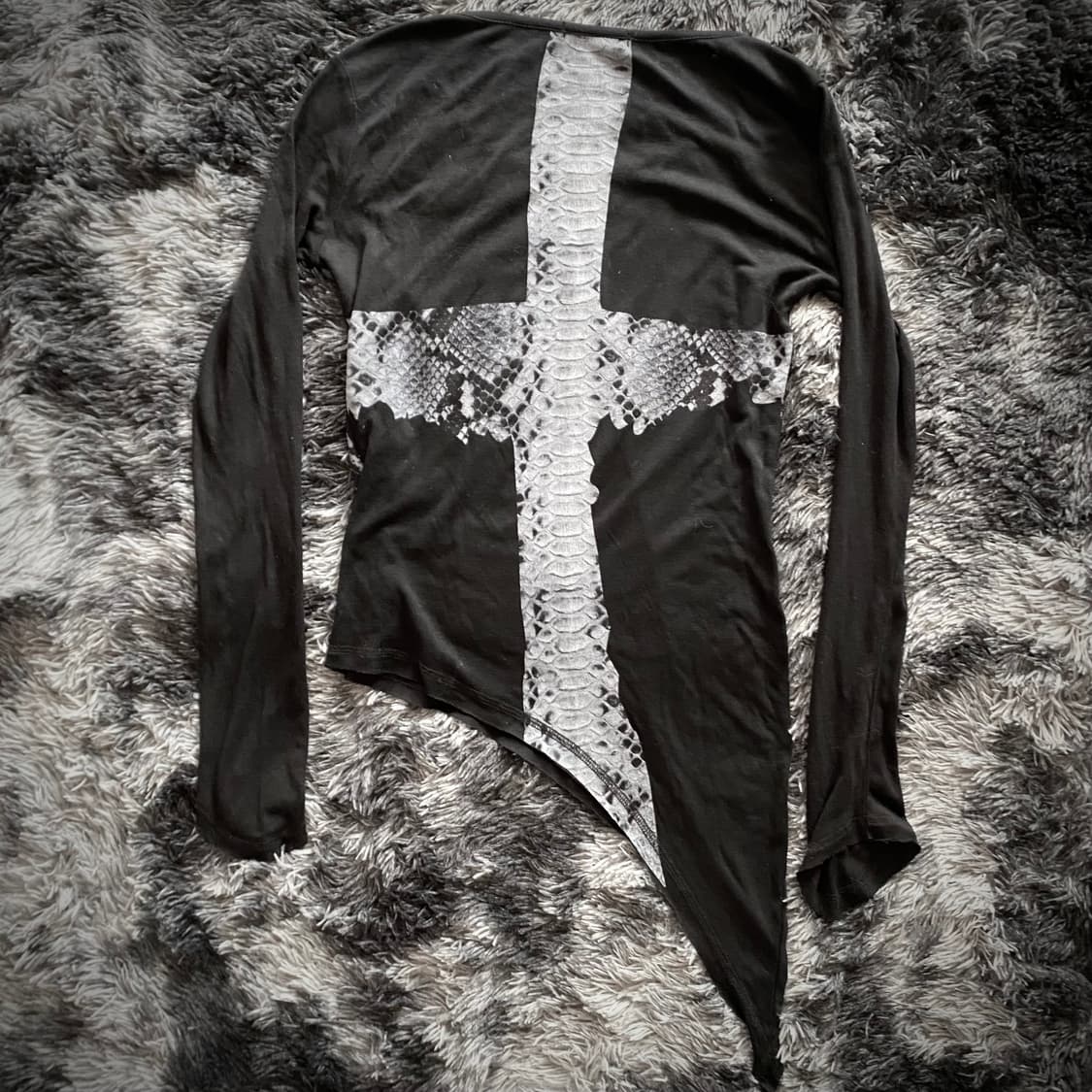 The space between us longsleeve  상품이미지5