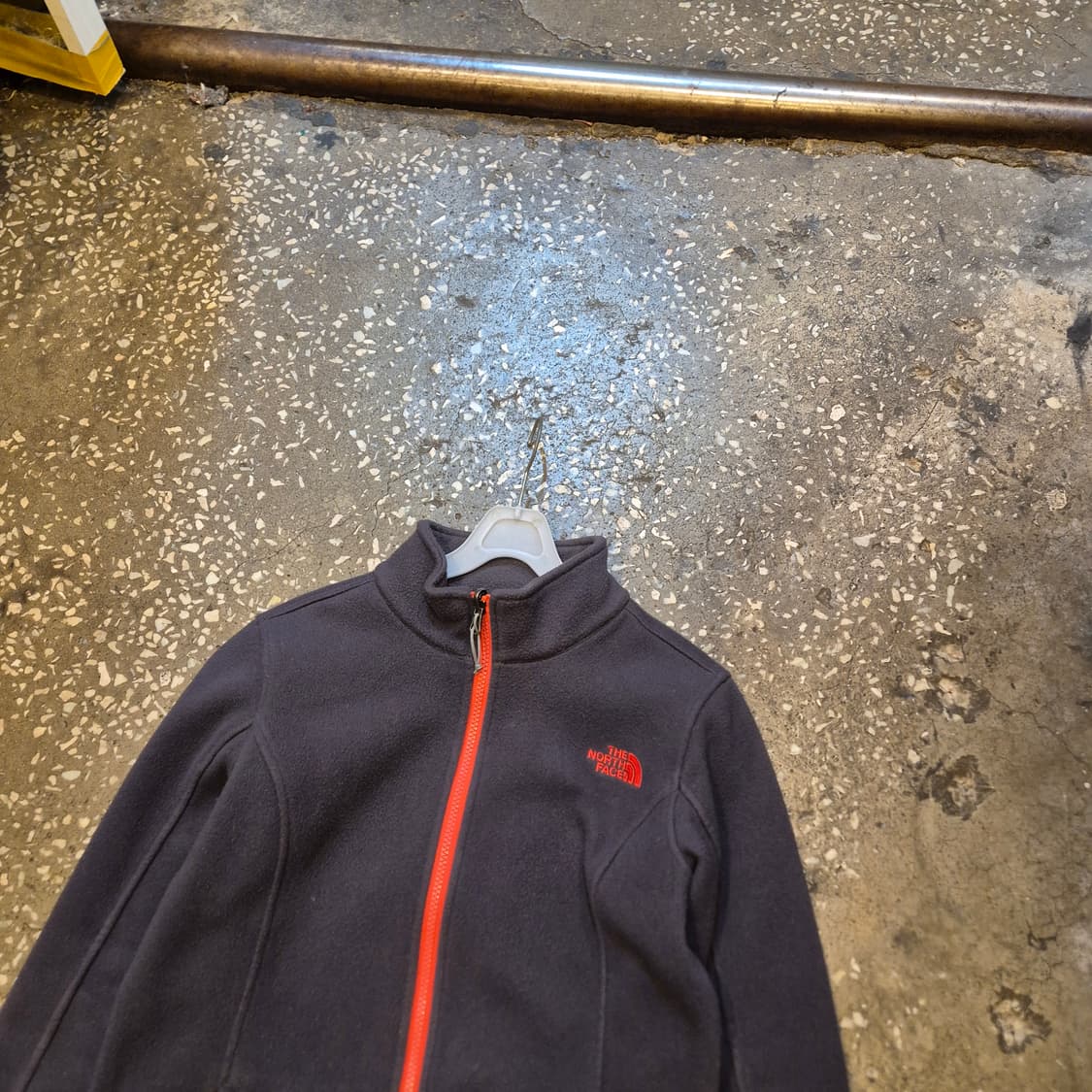 여성-S 노스페이스 차콜 후리스집업 상품이미지6