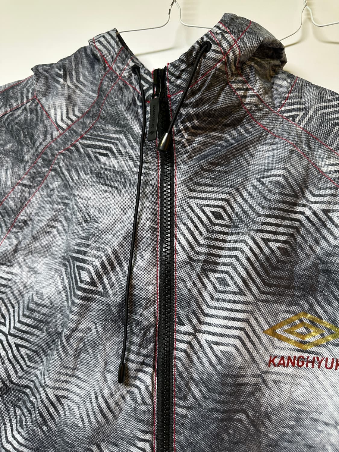 원가 26만원 새상품 엄브로 강혁 콜라보 바람막이 XL 상품이미지4