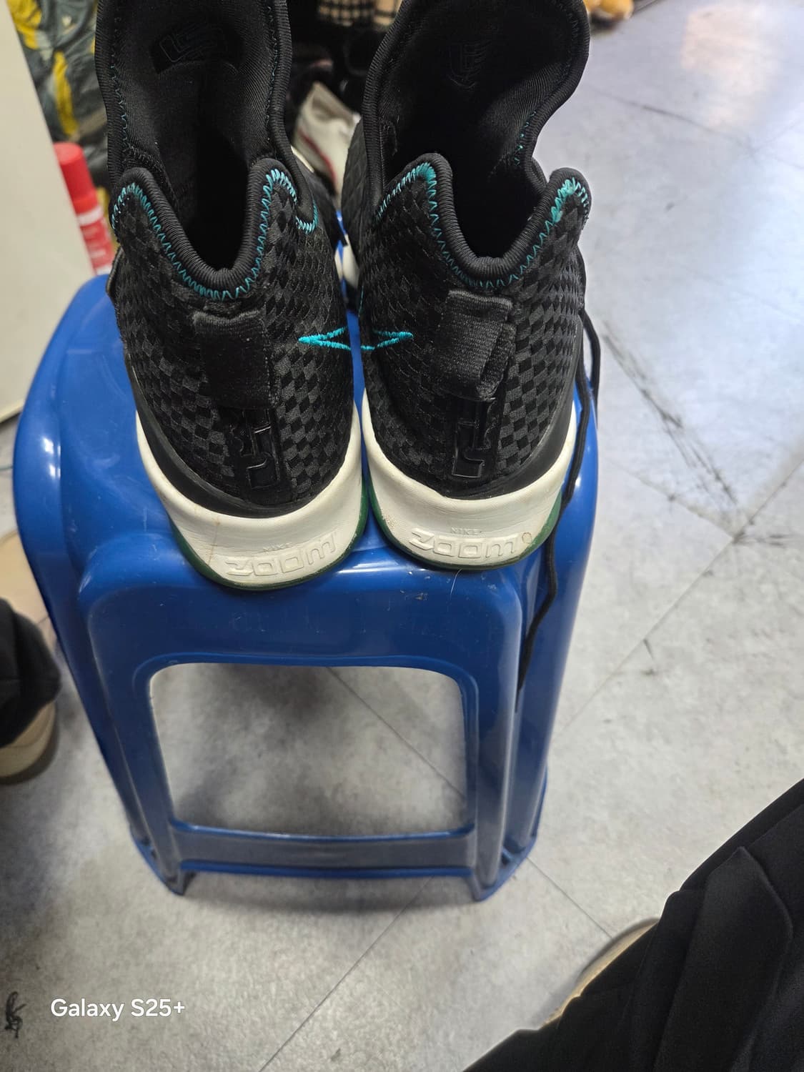 나이키  루즈론   23 농구화 상품이미지3