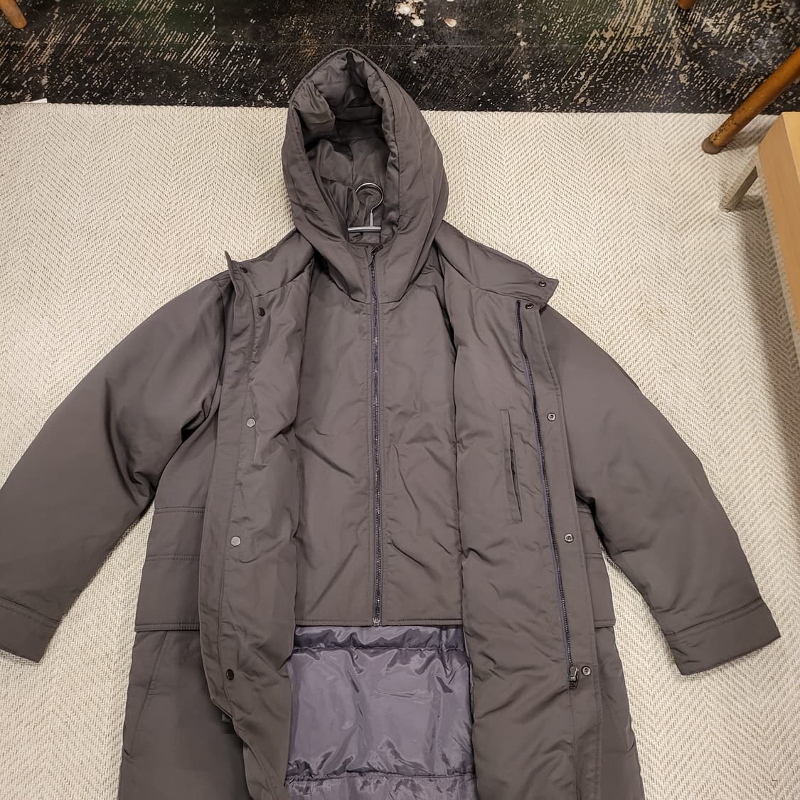 타운젠트 후드 롱 다운 점퍼 (100) 상품이미지6