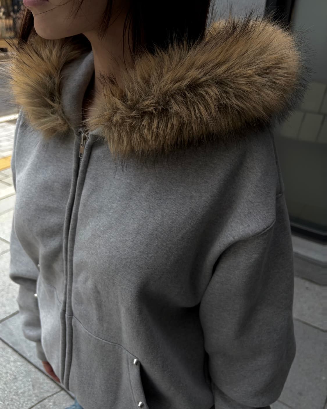 [unisex] 섀도우 스터드 라쿤퍼 후드집업 상품이미지5