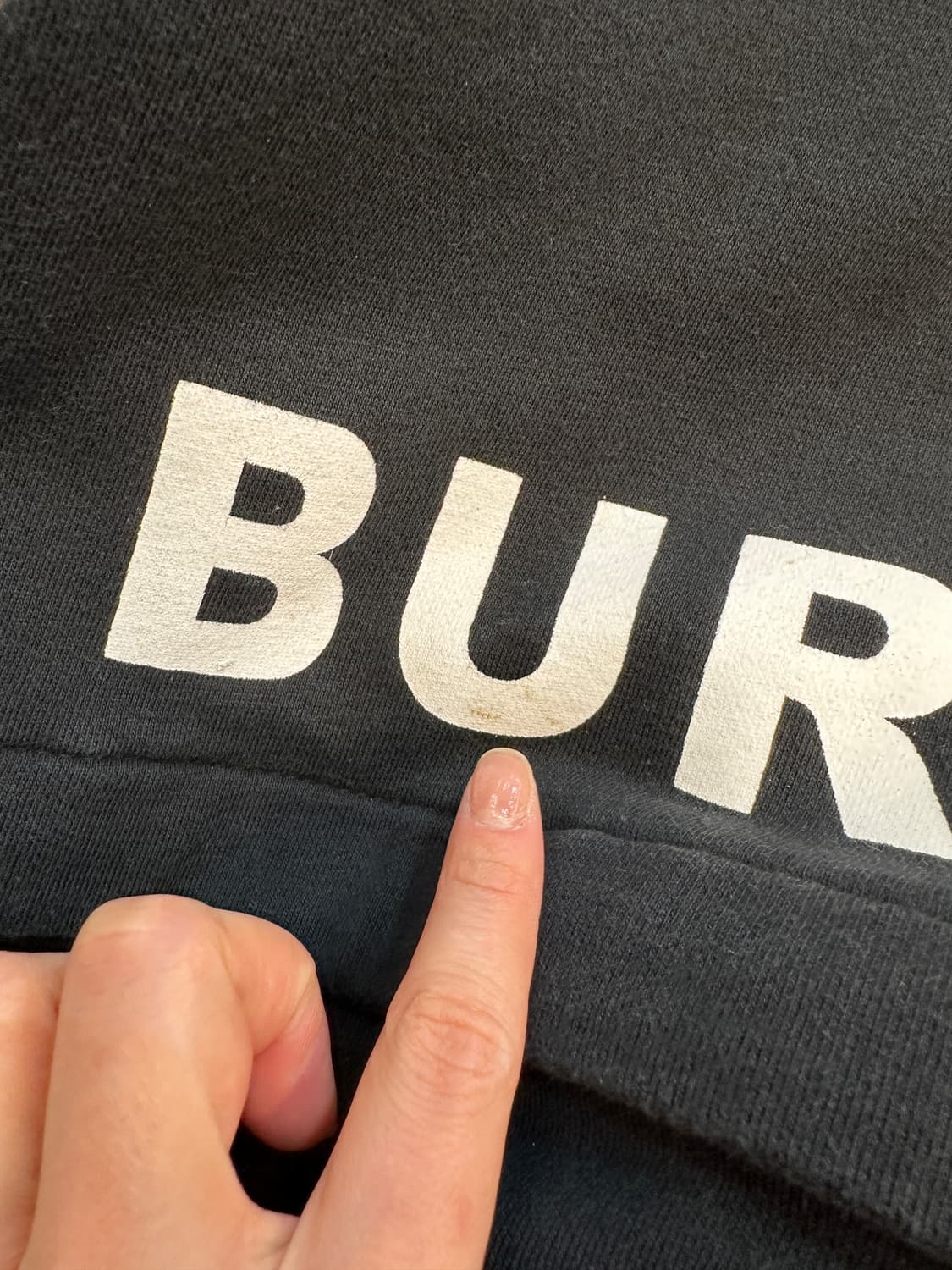 XXL) 버버리 백 프린팅 지퍼 블랙 맨투맨 상품이미지9