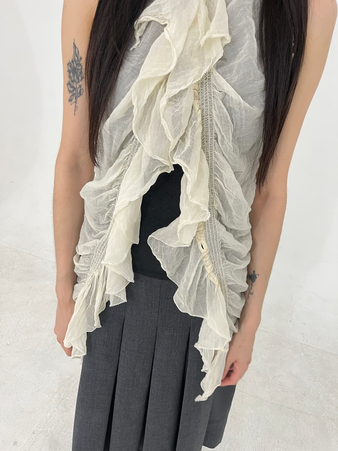 Dkny frill sheer sleeveless 상품이미지3