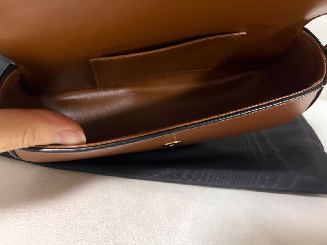 셀린느 타부 스트랩 클러치 미니백 상품이미지7