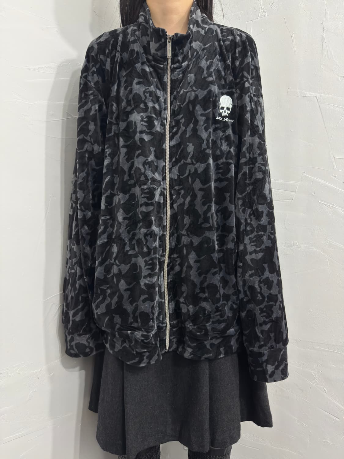 re:roen skull velvet twoway zipup 상품이미지1