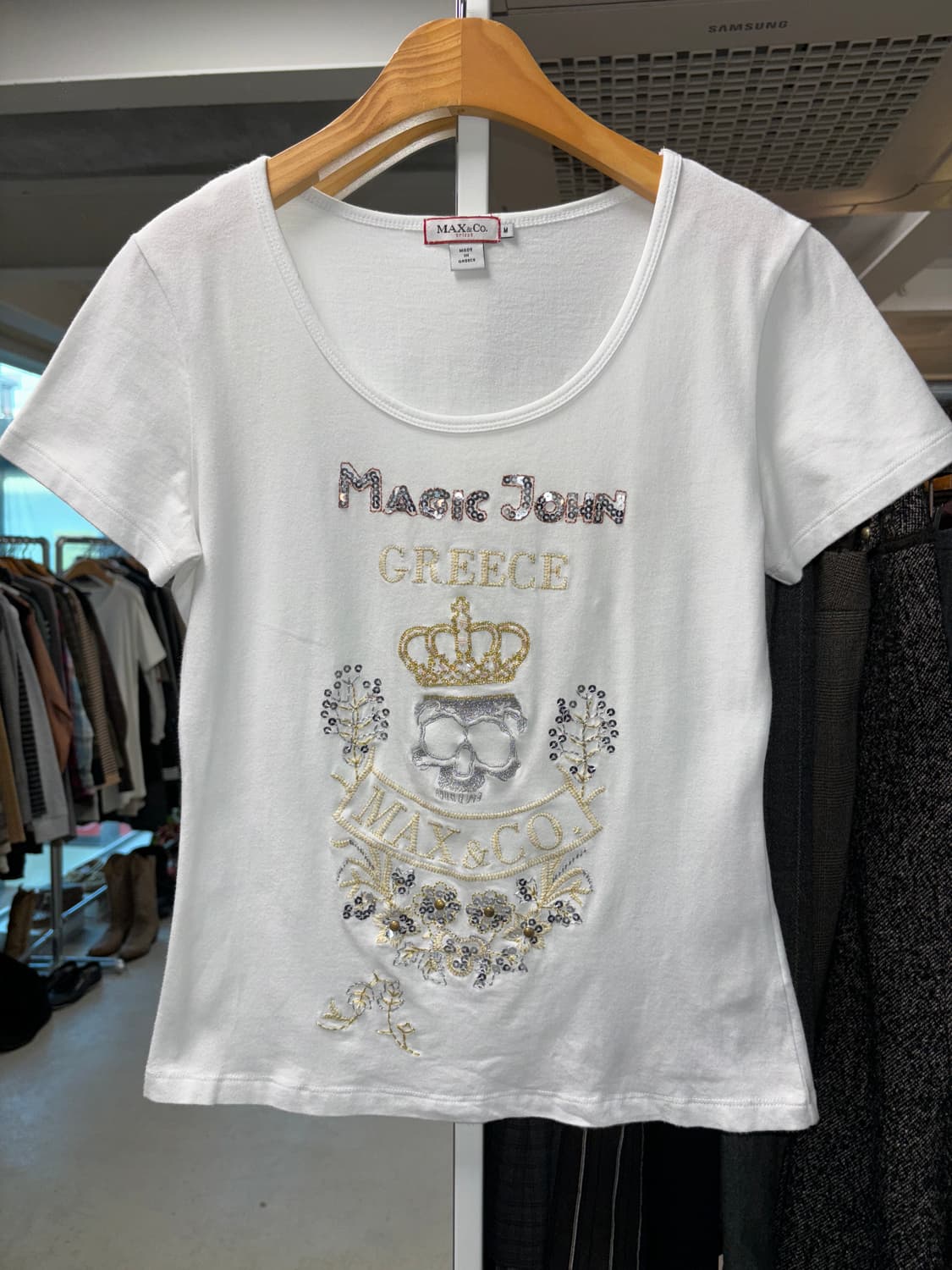 Max&co 스팽글 자수 티셔츠 상품이미지3