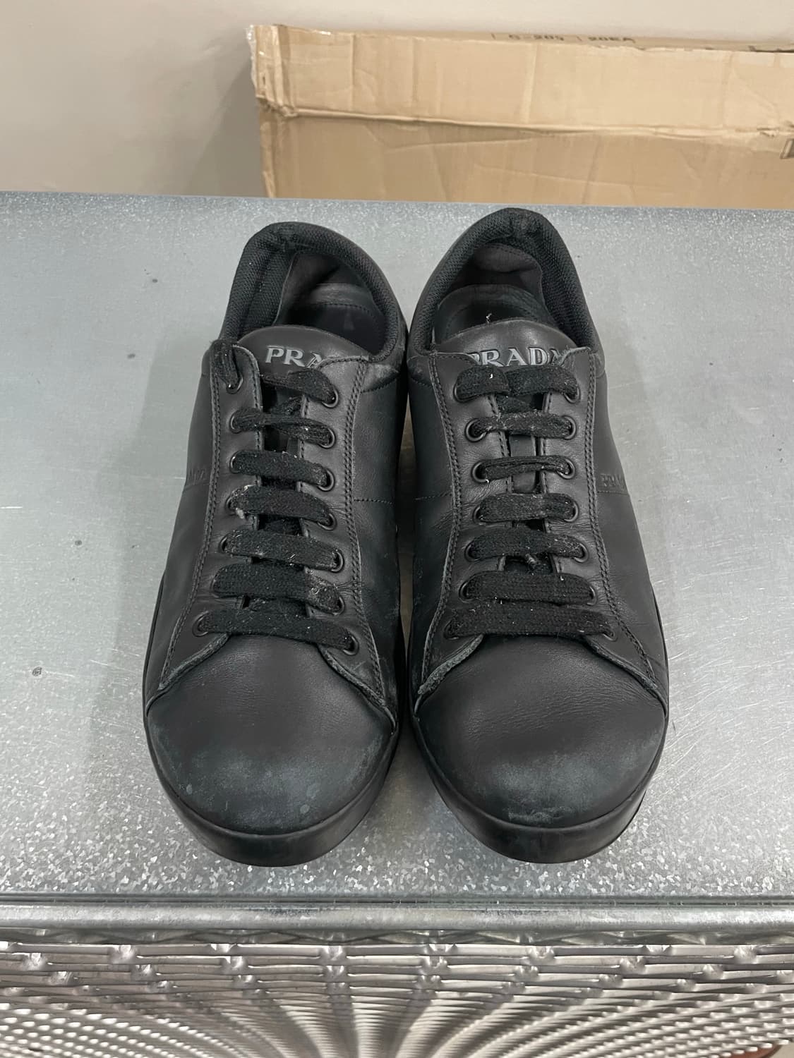 프라다 이니셜 레터링 스니커즈 US8.5 상품이미지5